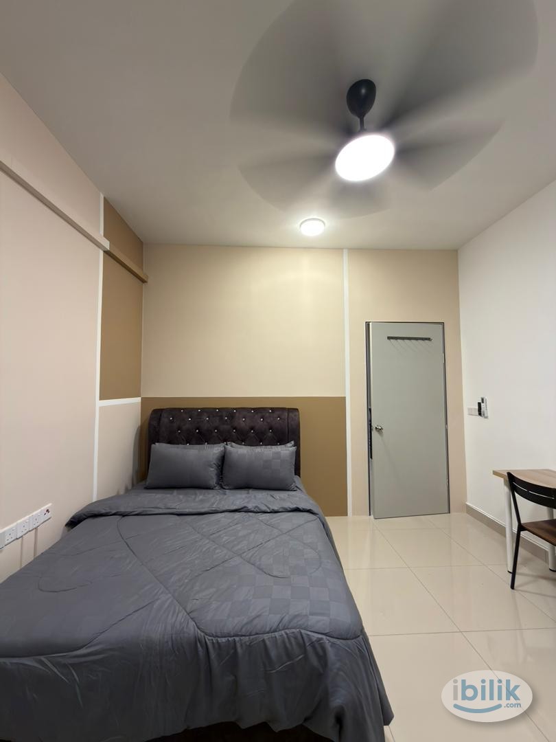 Middle Room at Kajang, Selangor - Image 2