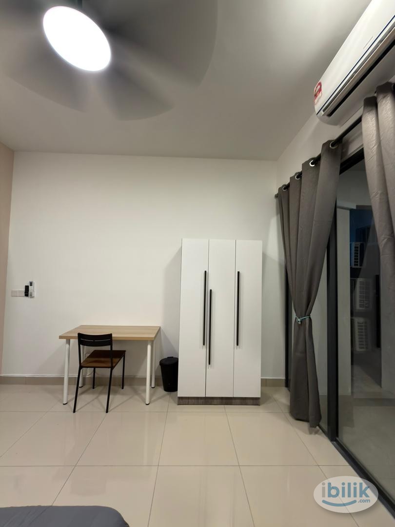 Middle Room at Kajang, Selangor - Image 4