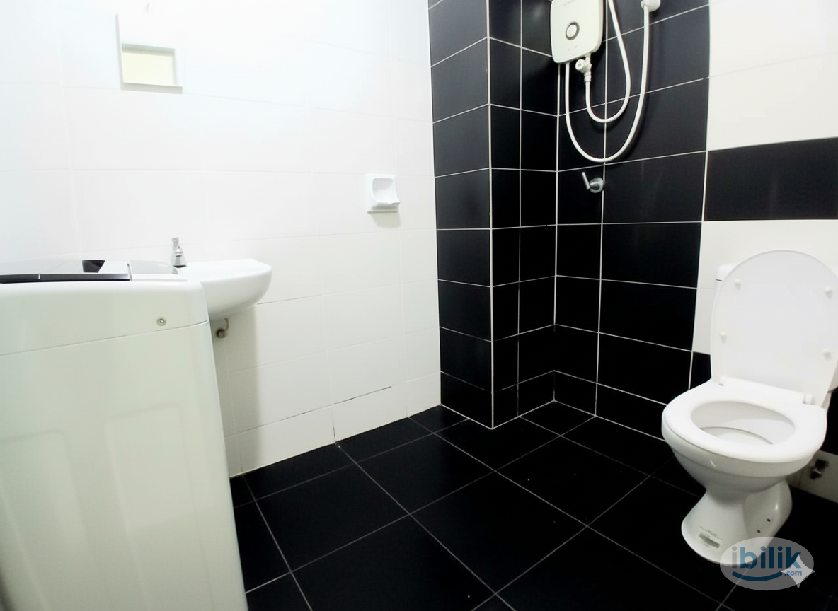 Middle Room at The Twin Residences, Johor Bahru - Image 4
