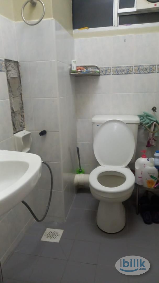 Master Room at Tanjung Tokong, Penang - Image 2