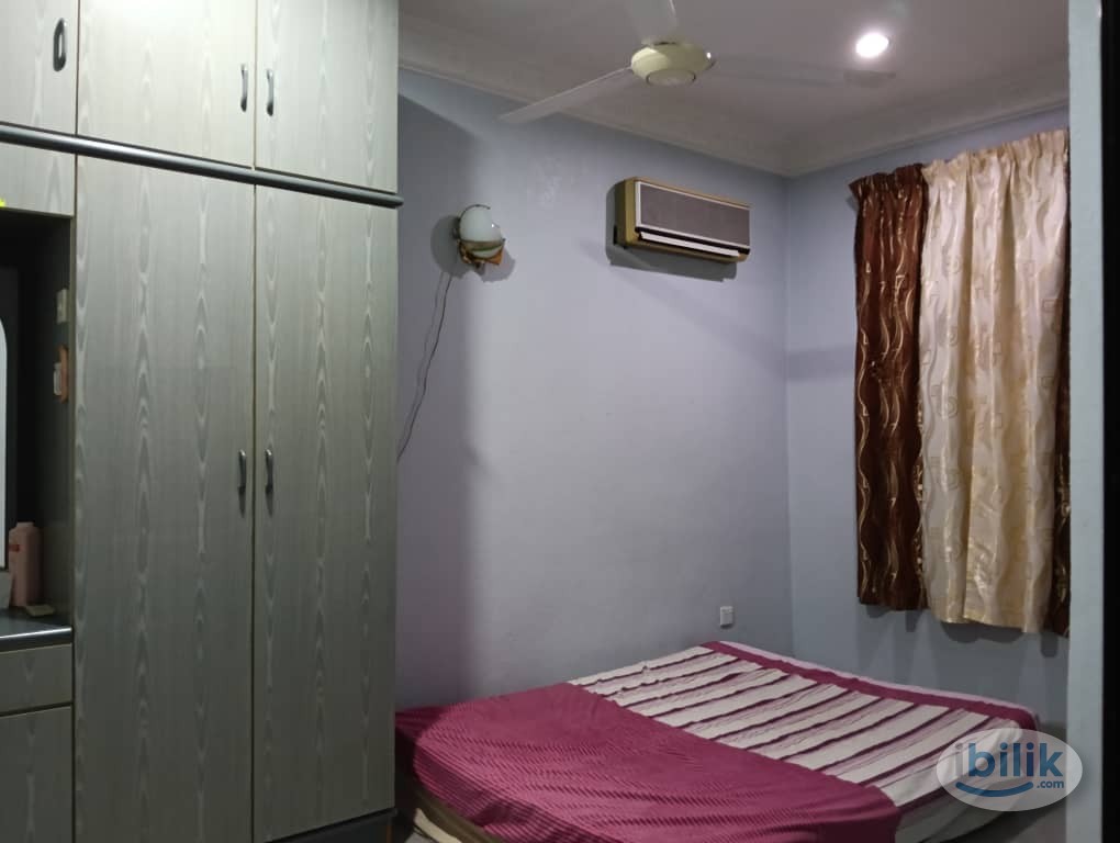 Middle Room at Sungai Jawi, Penang - Image 1