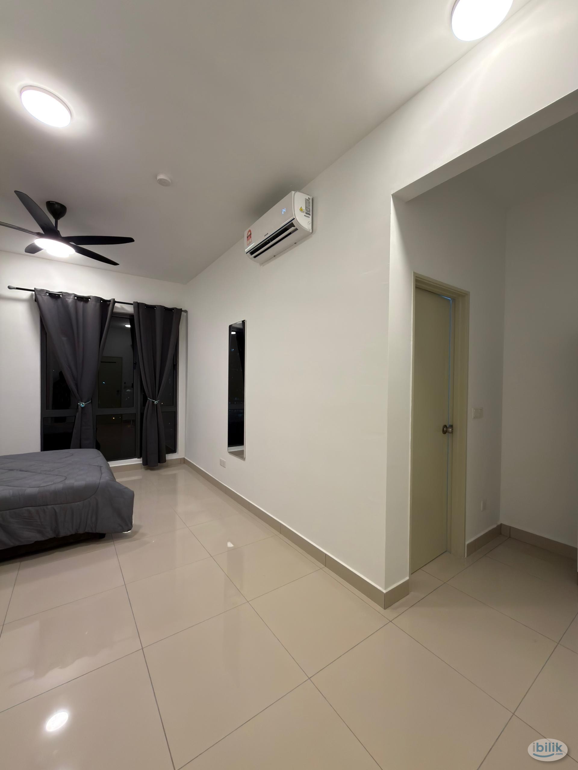 Premium Master Room at Residensi Topaz, Mutiara Heights, Kajang - Image 2