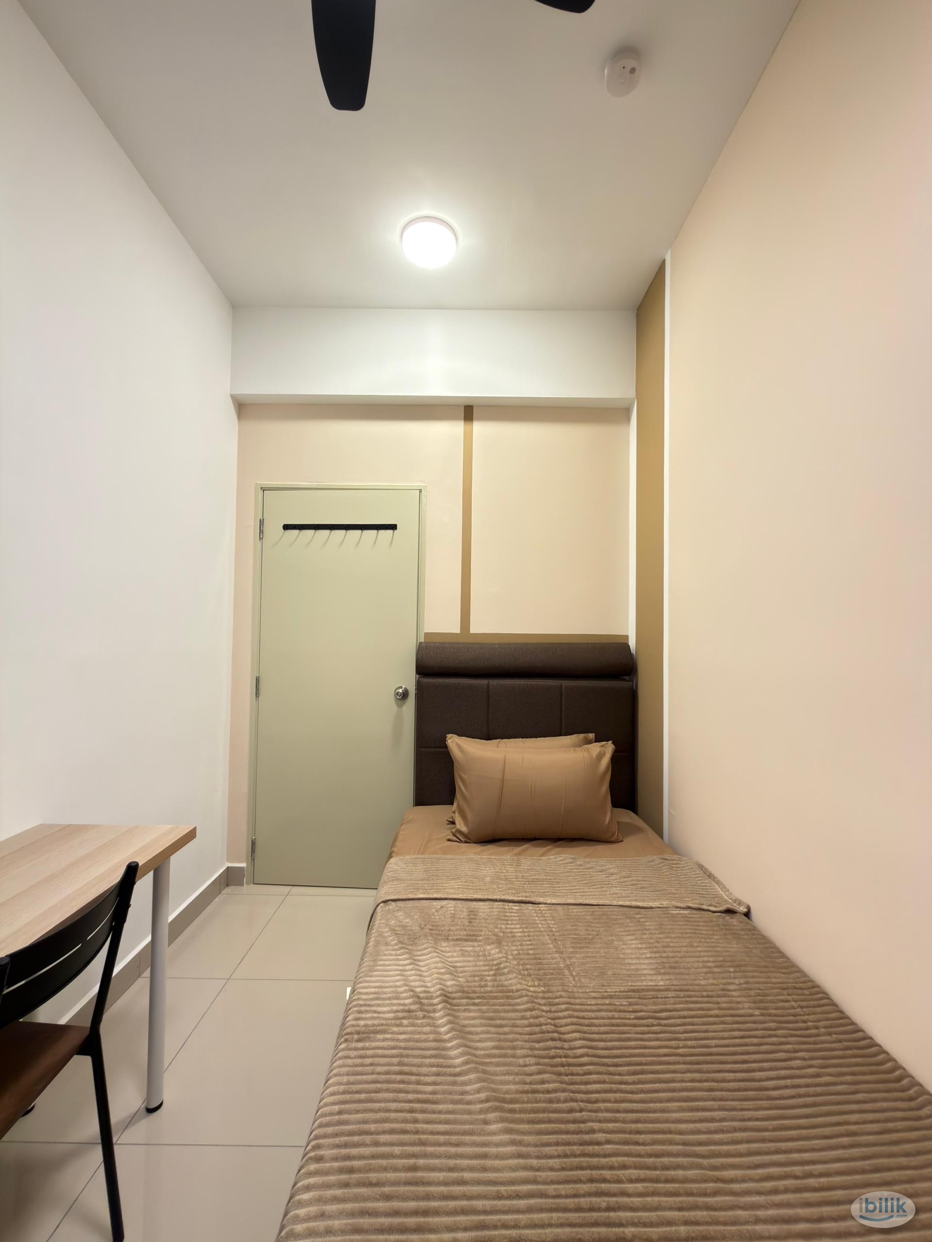 Premium Single Room Female at Residensi Topaz, Mutiara Heights, Kajang - Image 1