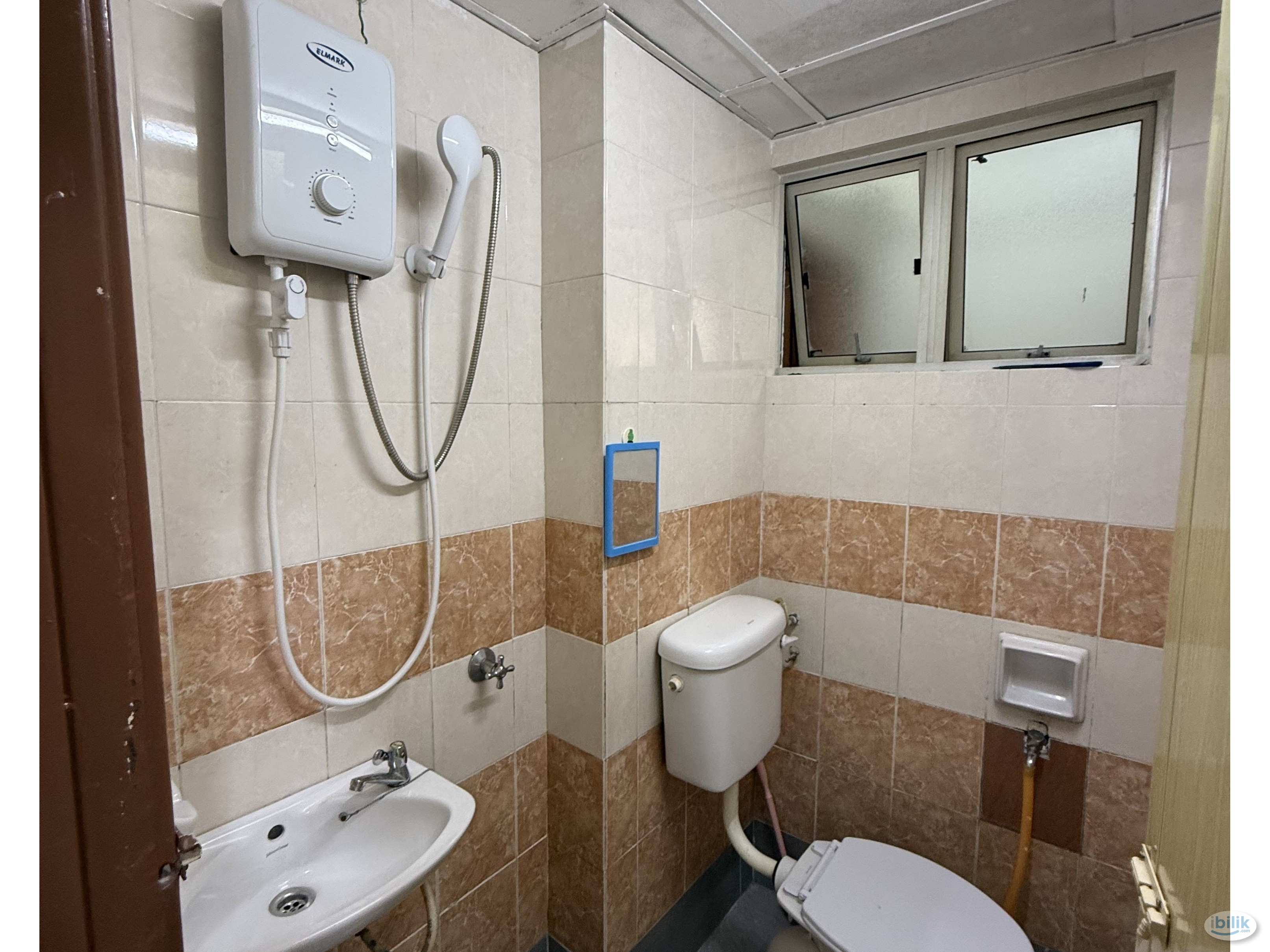 Impian Meridian Room Rental - Image 3