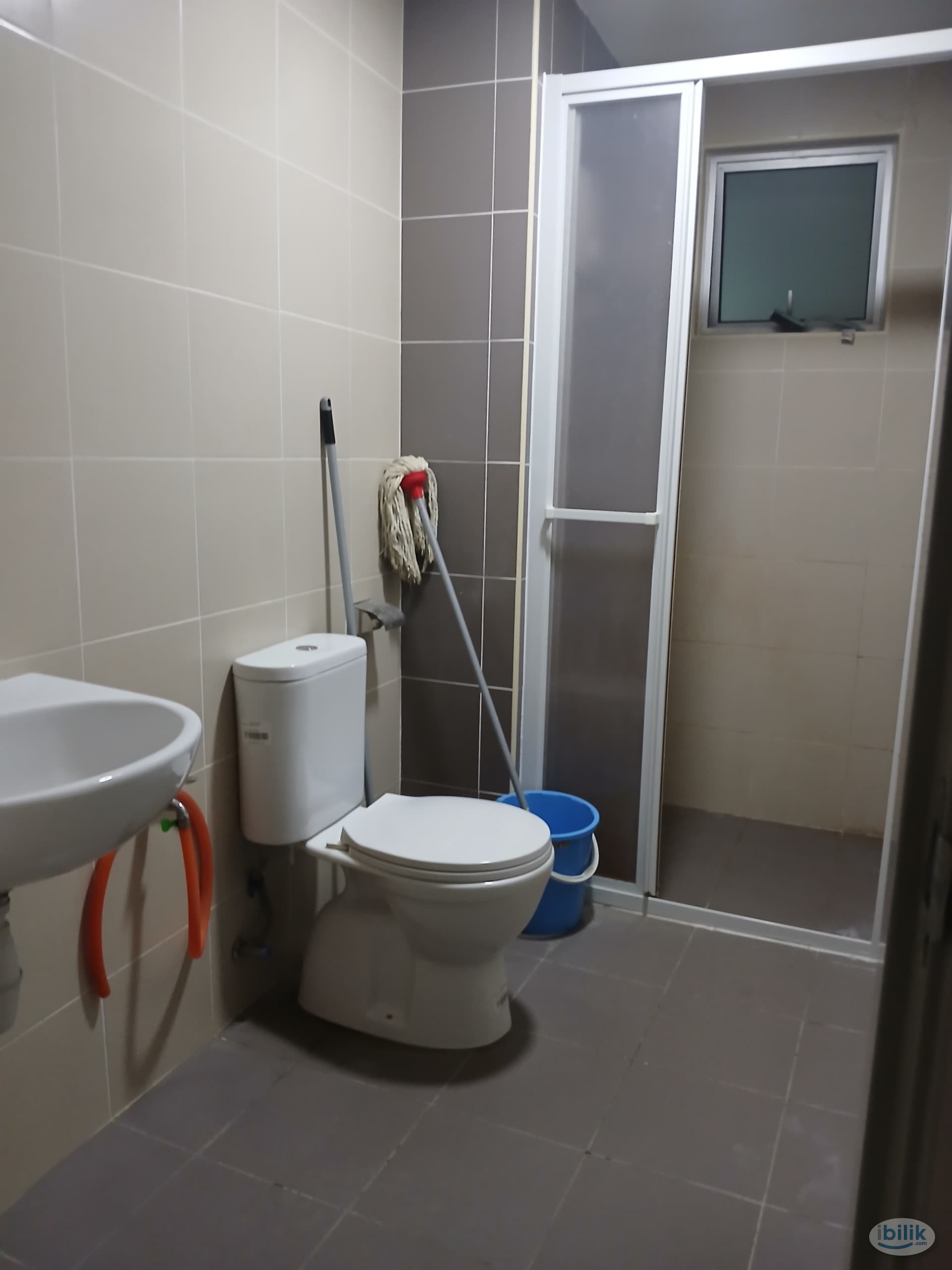 Master Room, Razak City, Selangor ( Free wifi + Free wifi ) - Image 4