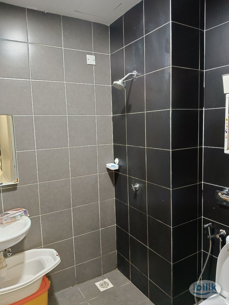 Impian Meridian Room Rental - Image 1