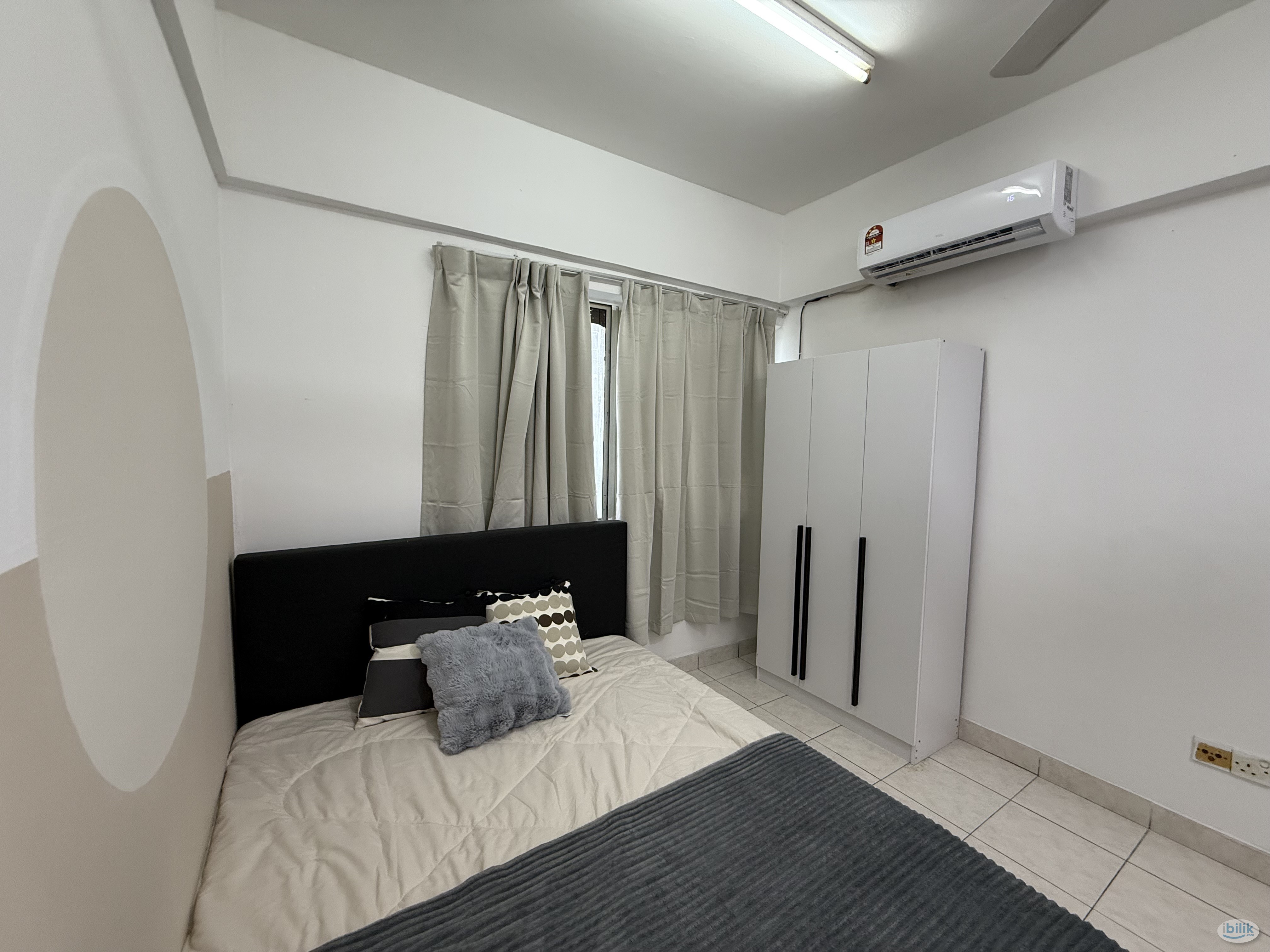 Impian Meridian Room Rental - Image 1