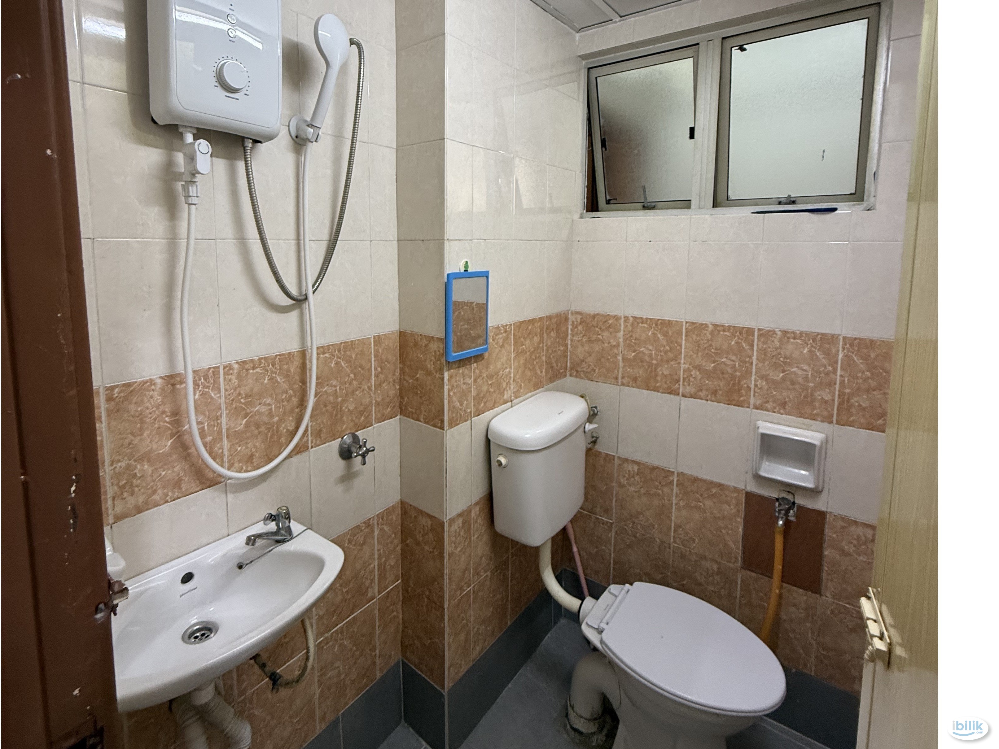Impian Meridian Room Rental - Image 5