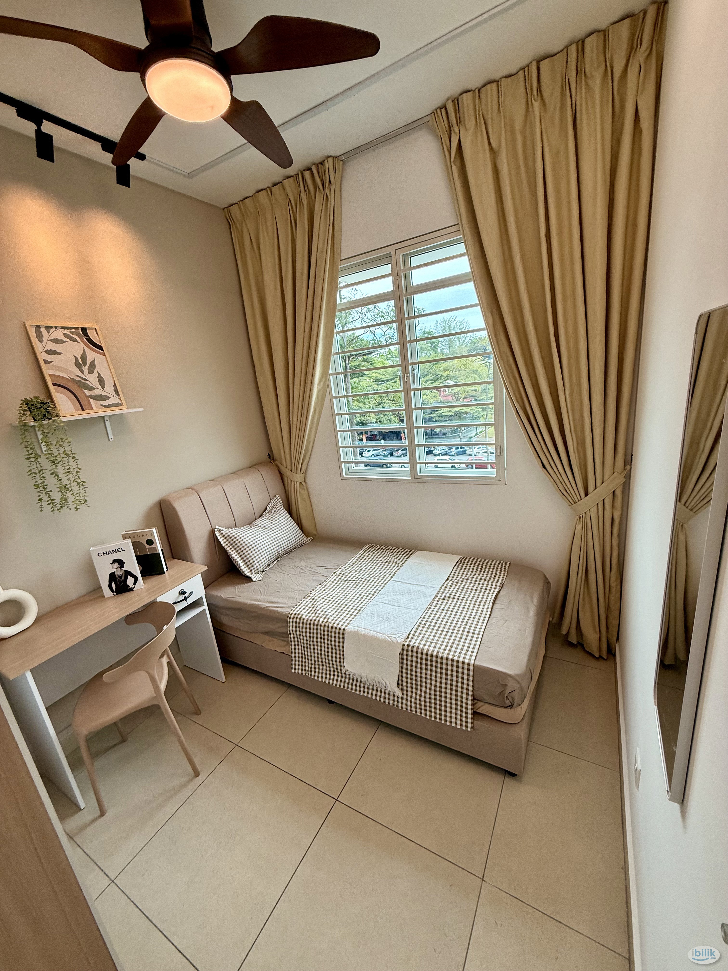 Female Only [MRT Damansara Damai] All inclusive Middle Room Residensi Suasana Damansara Damai - Image 1