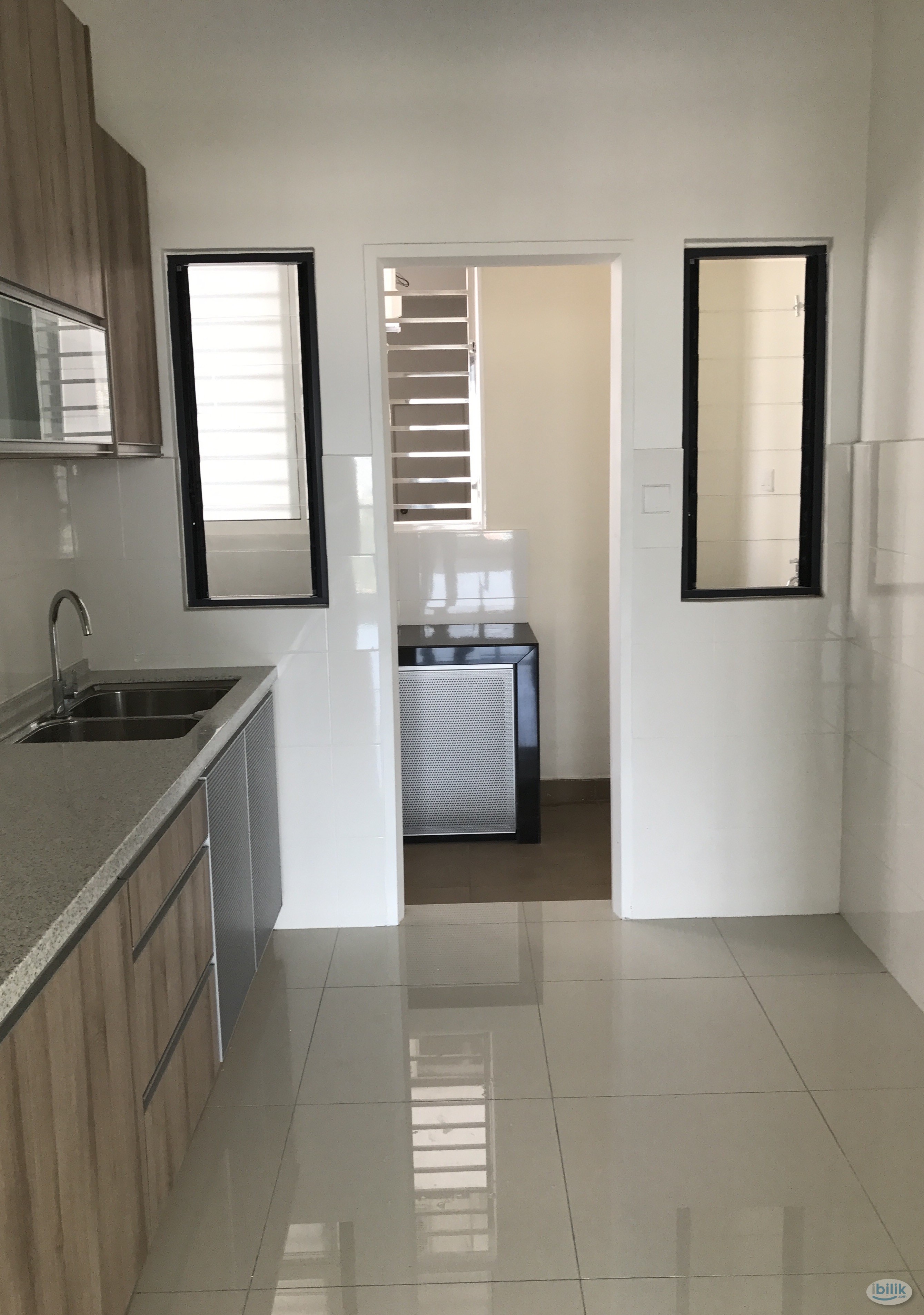 Fully Furnished Single Bedroom in 8 Kinrara Condo beside BK 5 LRT Station - Image 4