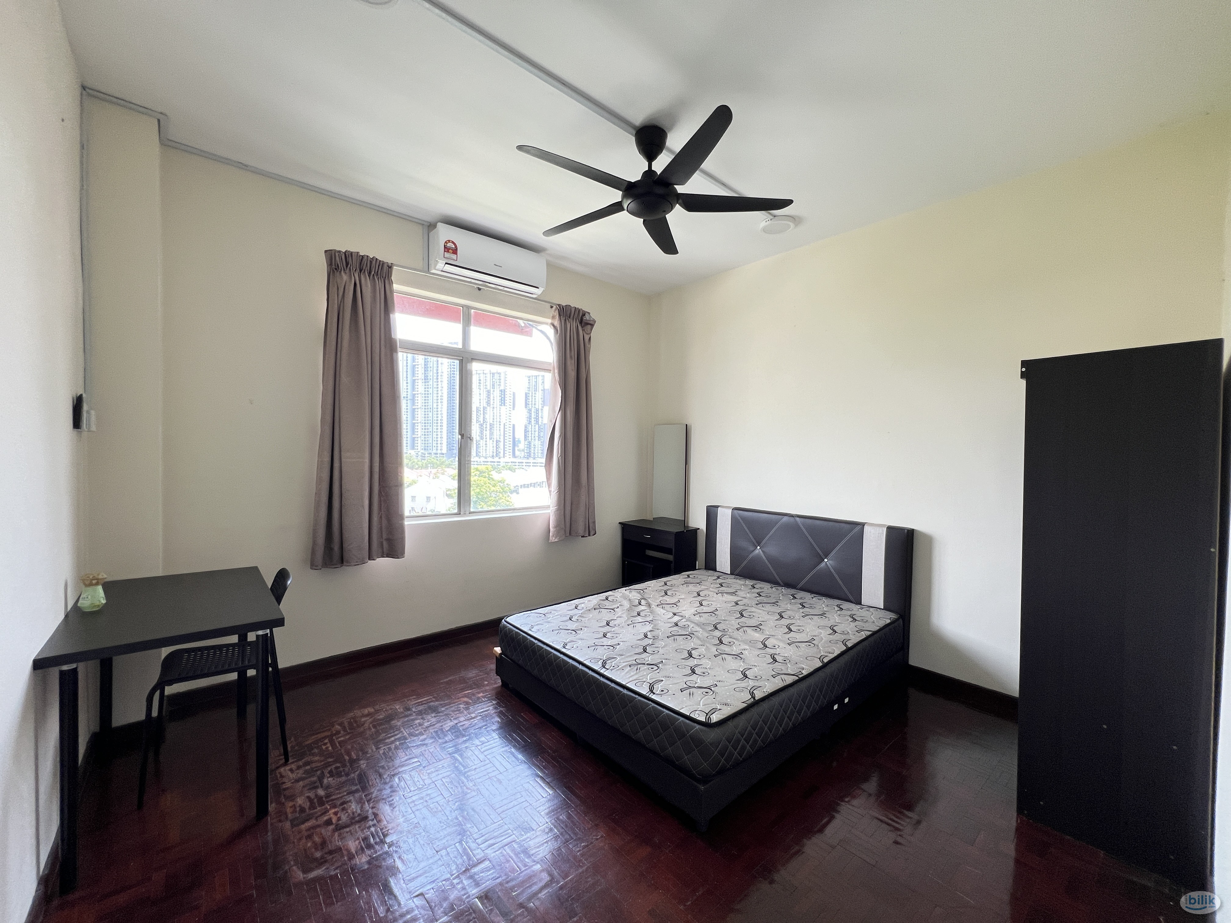 Newly Renovated Fully Furnished Master Bedroom at Bukit OUG Condo, Bukit Jalil Awan Besar LRT Station - Image 1