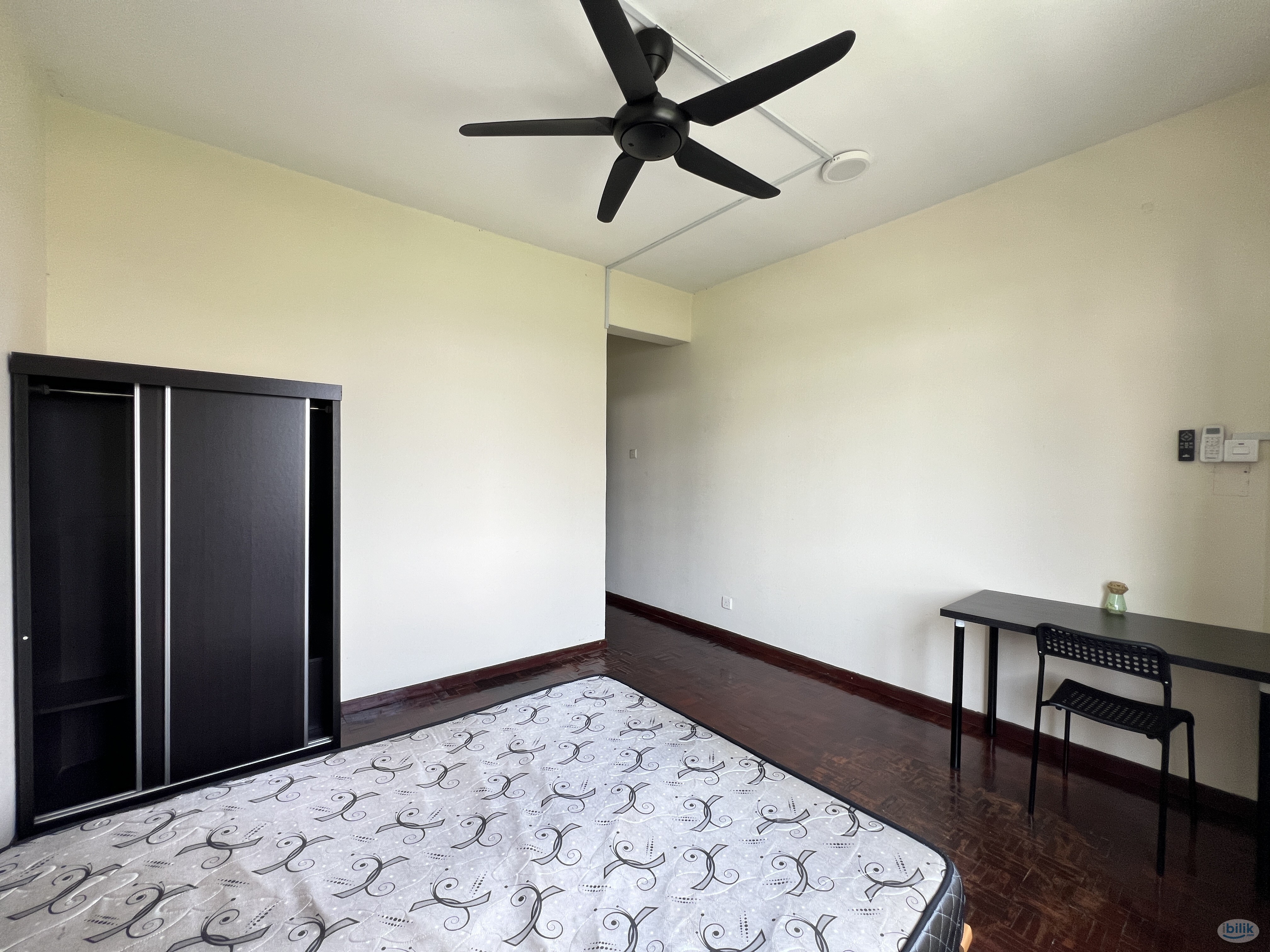 Newly Renovated Fully Furnished Master Bedroom at Bukit OUG Condo, Bukit Jalil Awan Besar LRT Station - Image 2