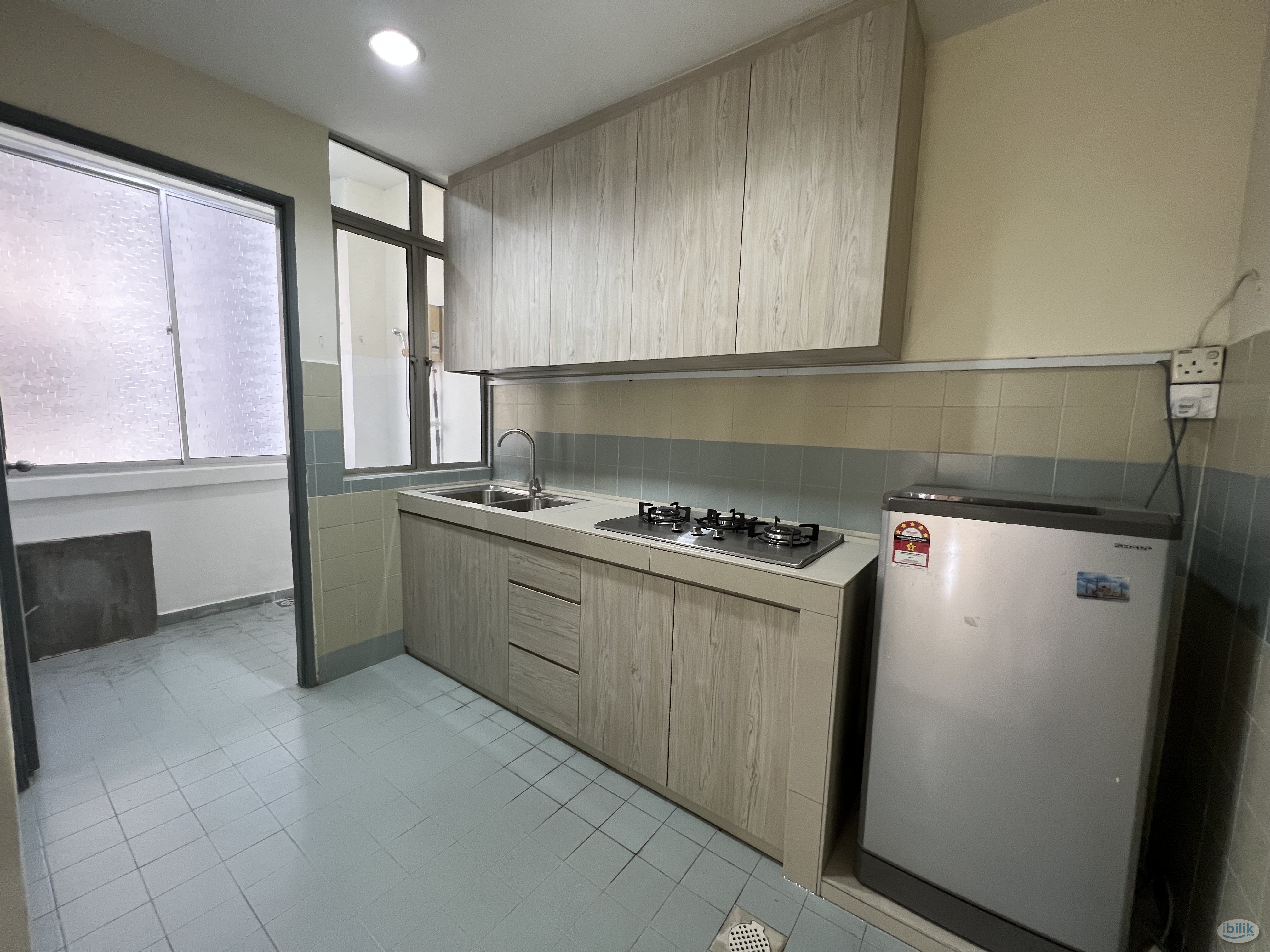 Newly Renovated Fully Furnished Master Bedroom at Bukit OUG Condo, Bukit Jalil Awan Besar LRT Station - Image 3
