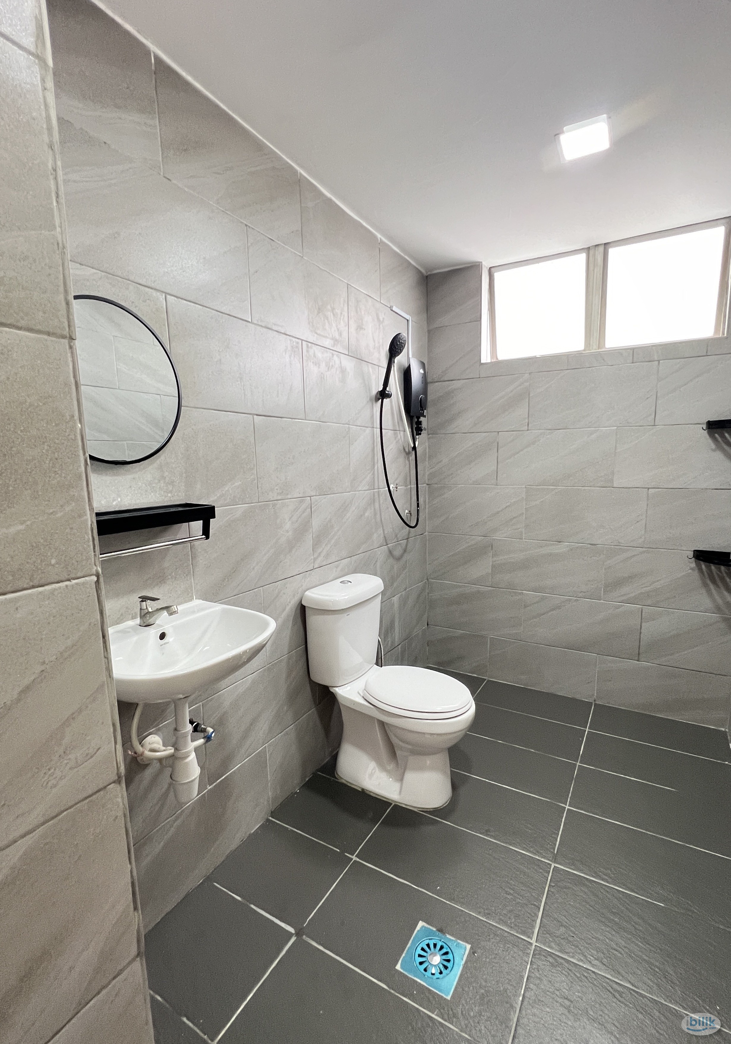 Newly Renovated Fully Furnished Master Bedroom at Bukit OUG Condo, Bukit Jalil Awan Besar LRT Station - Image 2