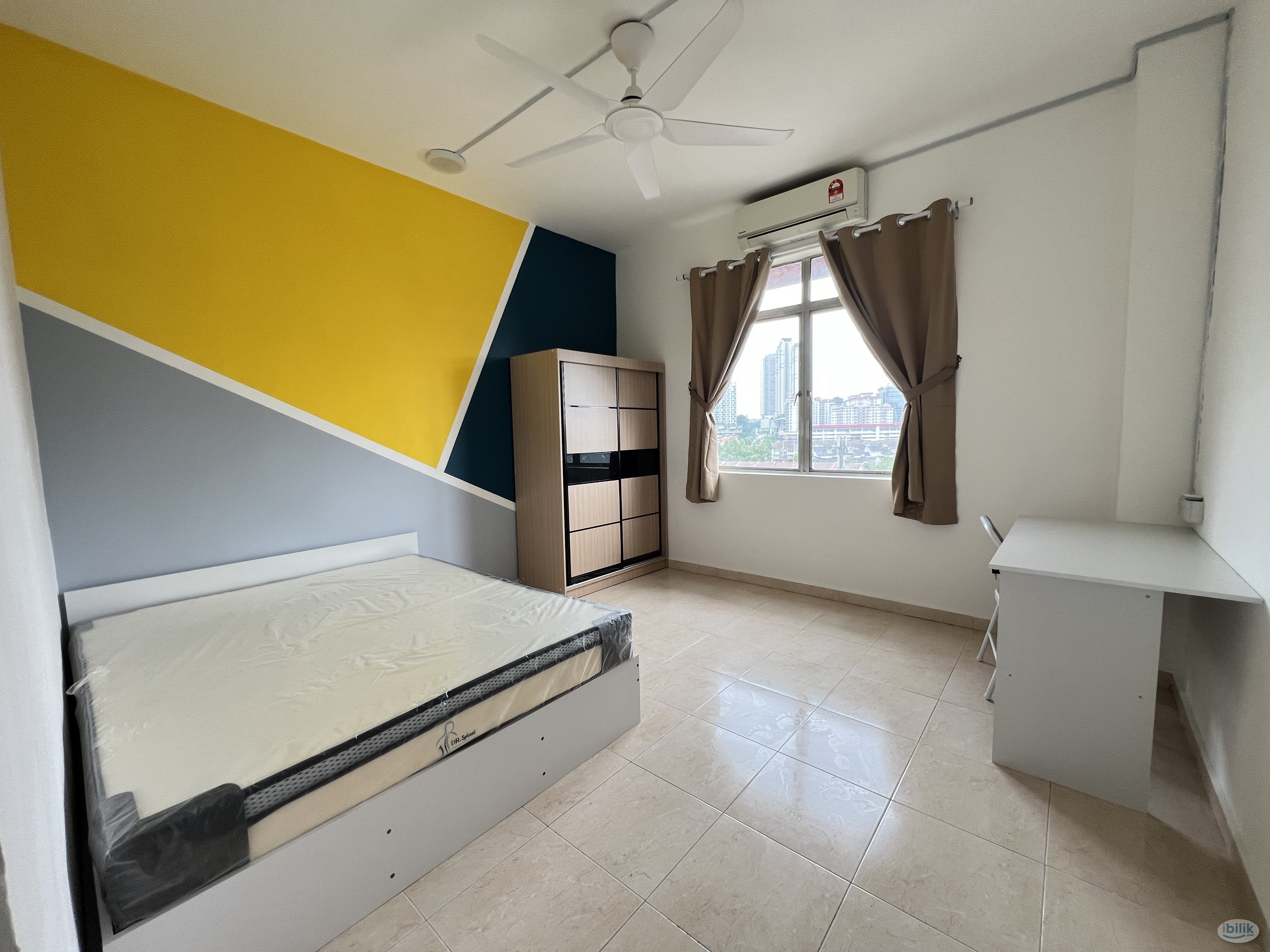 Newly Renovated Fully Furnished Master Bedroom at Bukit OUG Condo, Bukit Jalil Awan Besar LRT Station - Image 1