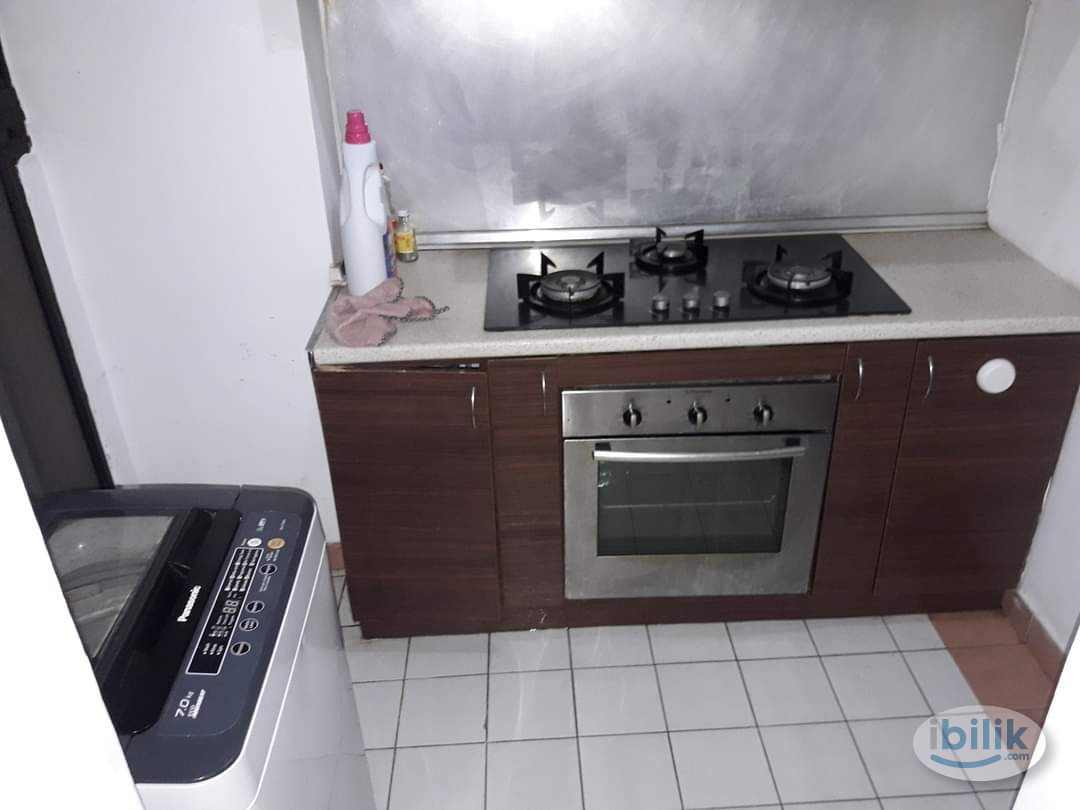 Female room at pelangi utama Condominium - Image 3