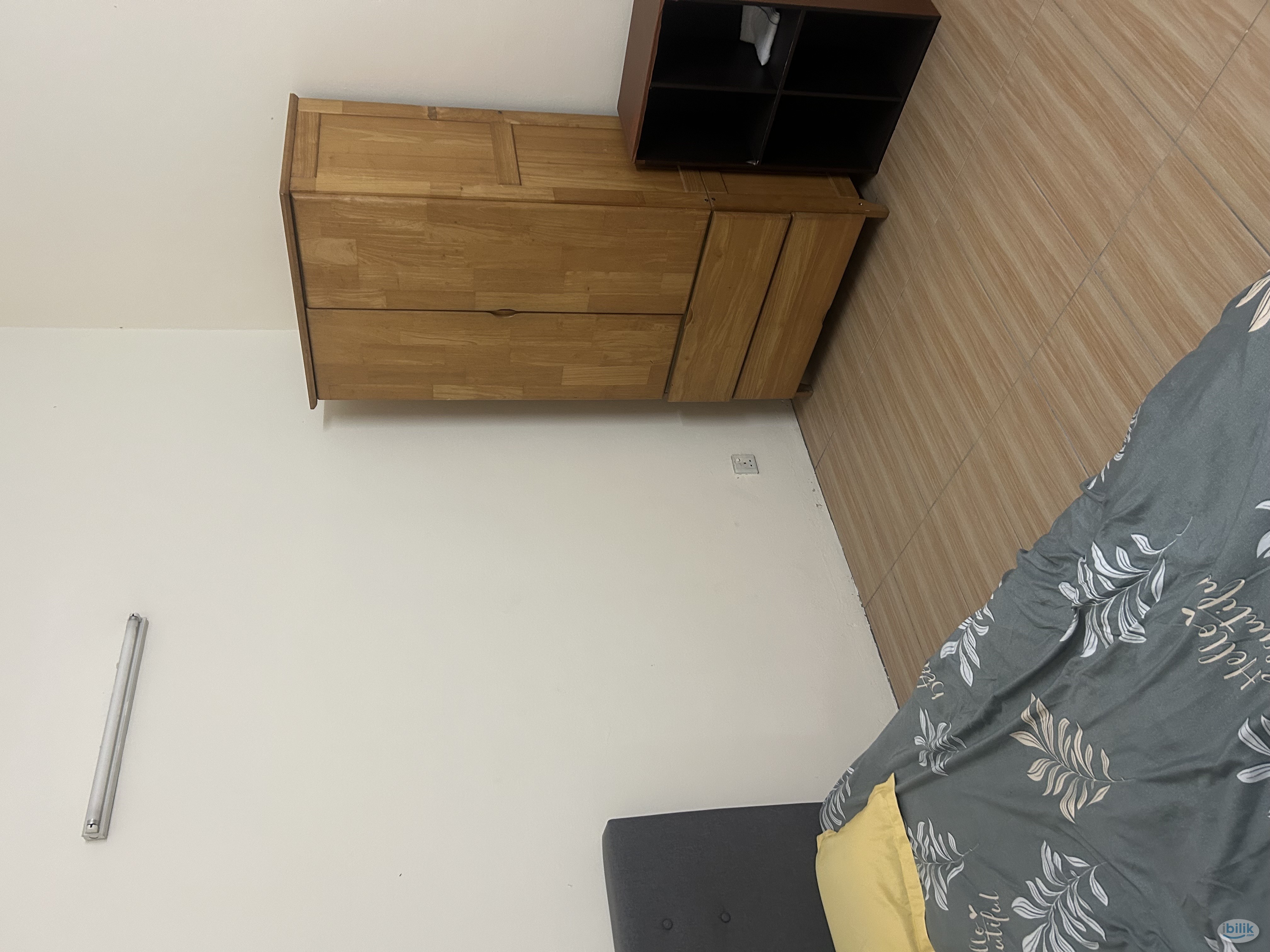 Middle Room at Ara Damansara, Petaling Jaya - Image 3