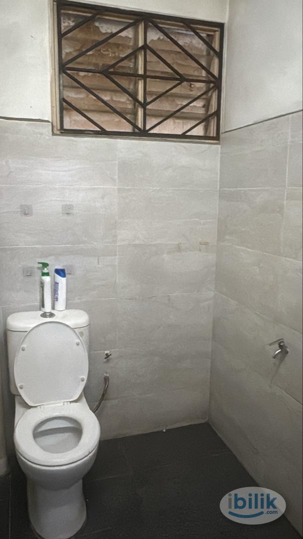 Single Room at Taman Pinggiran Golf, Seremban - Image 5