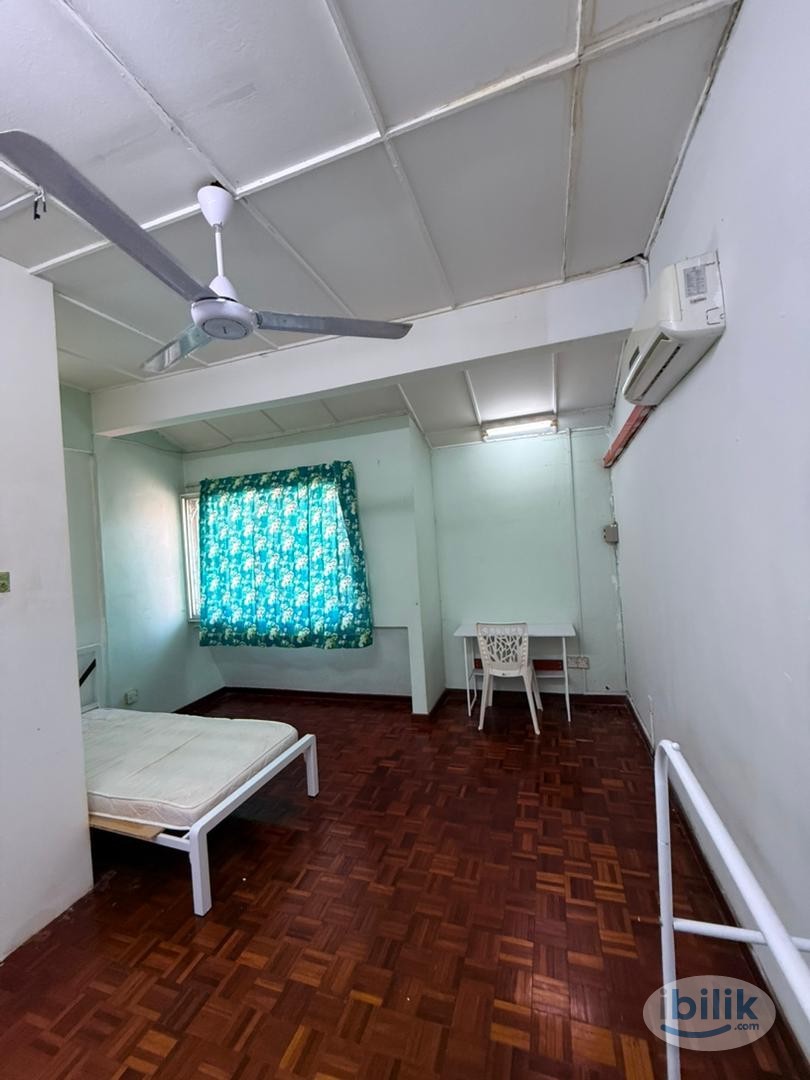 💥😍 PJ SS2, Middle Room with AC and Furniture ❄️🪑🛏️ (Free Utilities & WiFi) 📶💡🏠 - Image 3