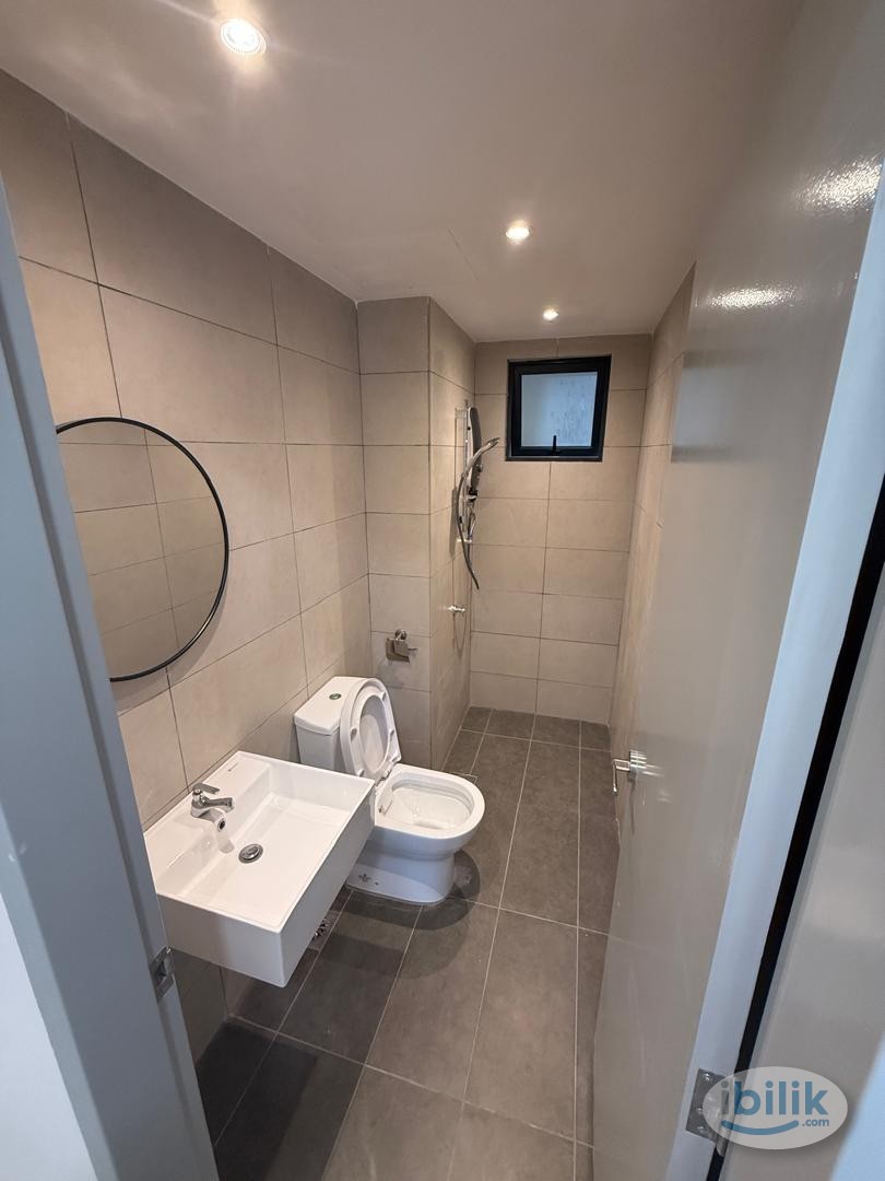 Female Middle Room at M LUNA Residence, Kepong Metropolitan Park Near MRT - Image 4