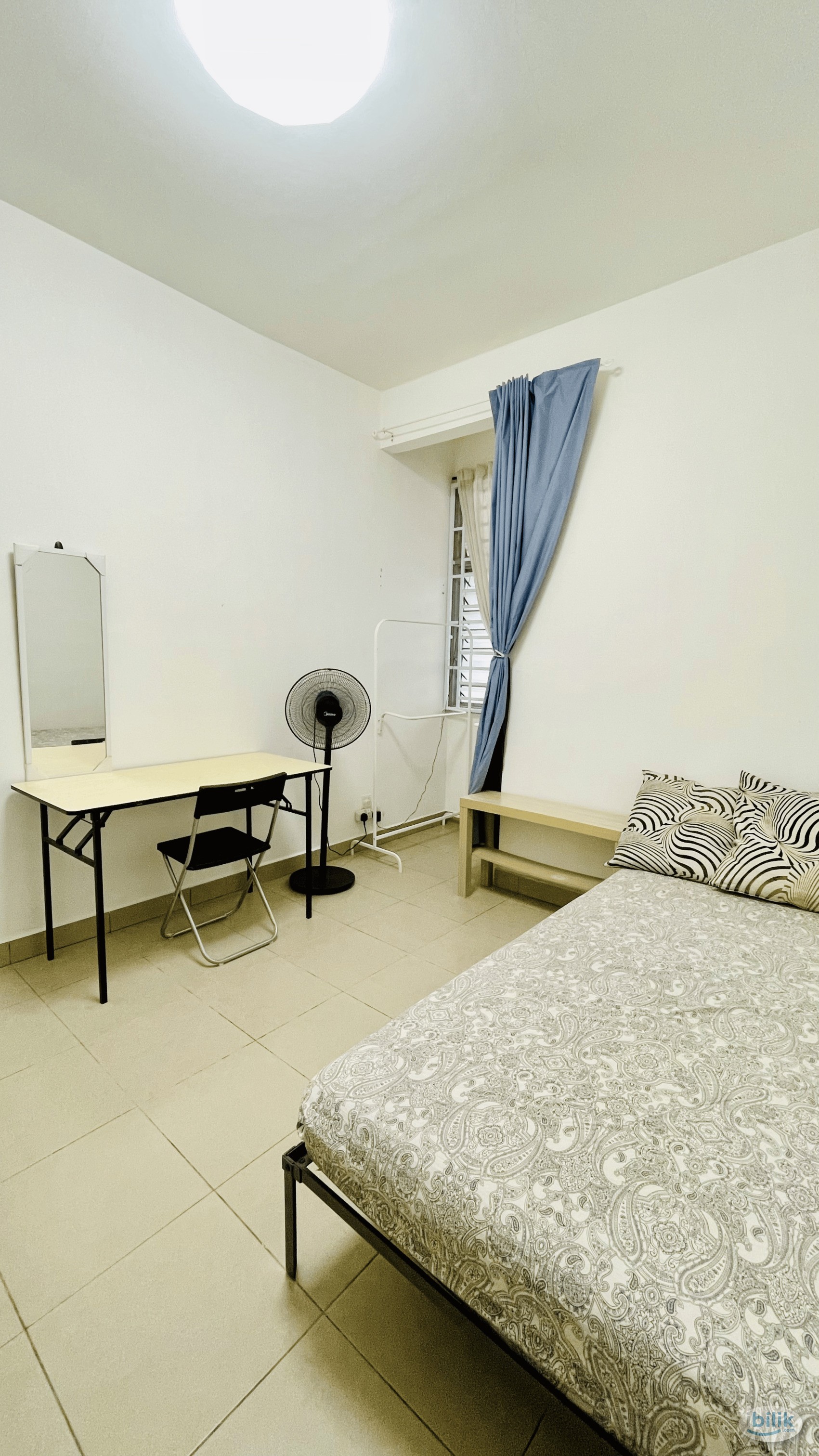 Looking for Female renter : Middle Room RM 720 inclusive utility bills (new landed house) cool room - Image 1