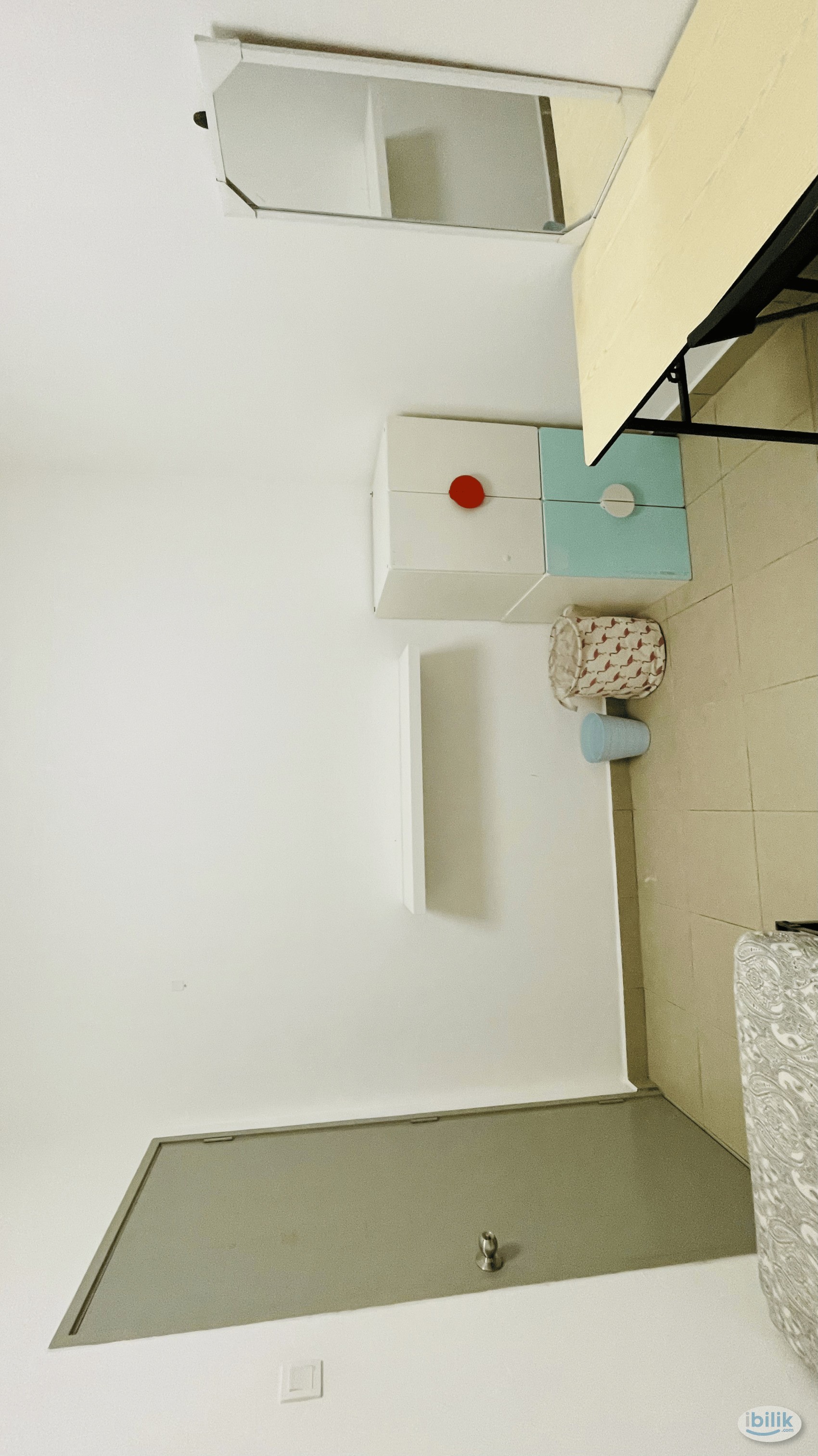Looking for Female renter : Middle Room RM 720 inclusive utility bills (new landed house) cool room - Image 2