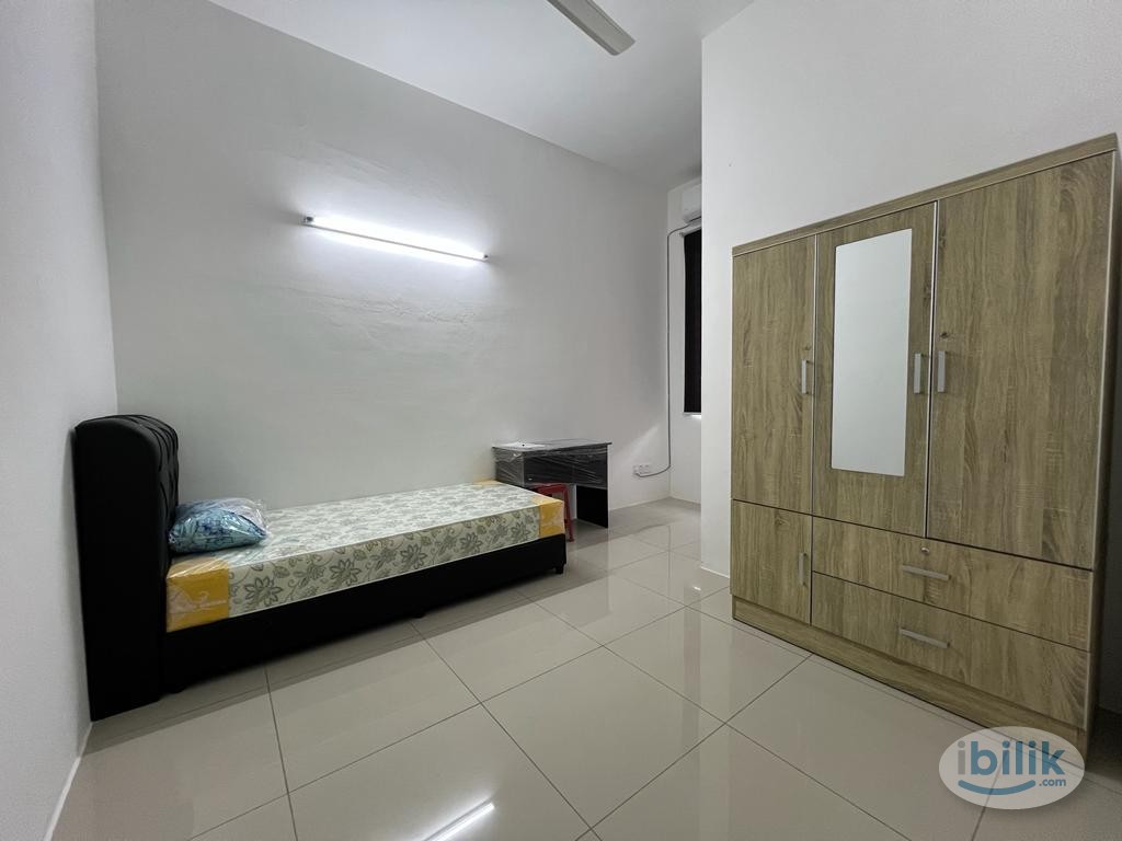Middle Room at Kulim, Kedah - Image 2