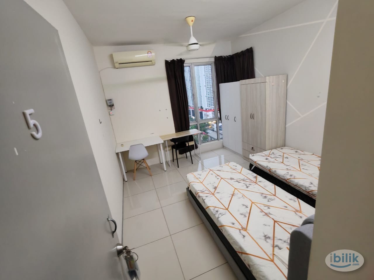 Master Room at Platinum Lake PV20, Setapak - Image 3