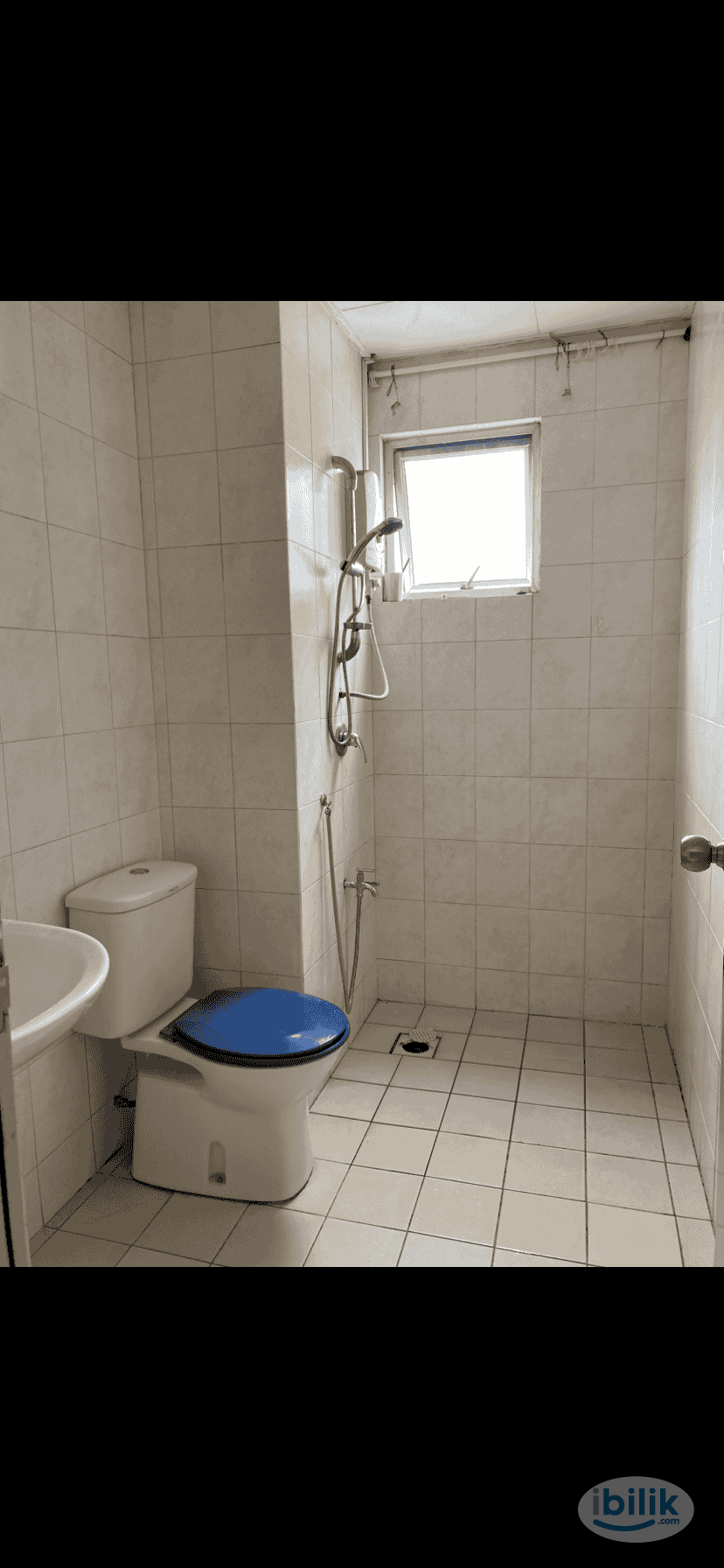 Middle Room at Asia Jaya, Petaling Jaya - Image 4