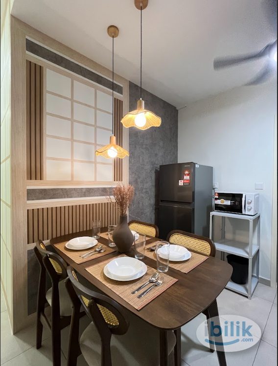 Master Room at Meta Residences Putra Permai, Seri Kembangan - Image 1