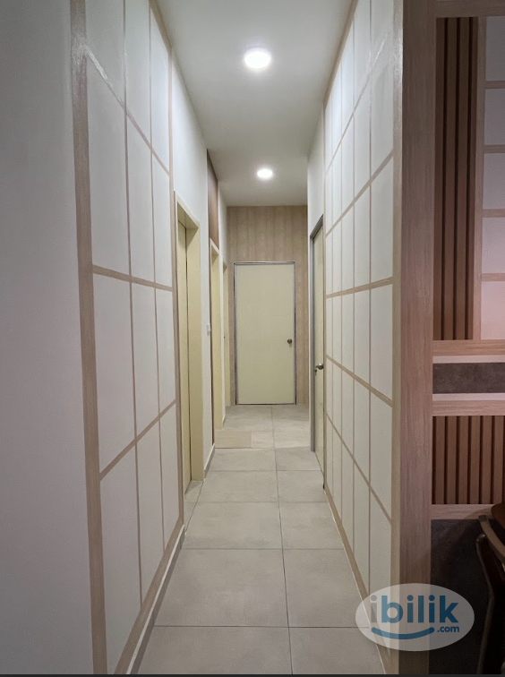 Master Room at Meta Residences Putra Permai, Seri Kembangan - Image 2