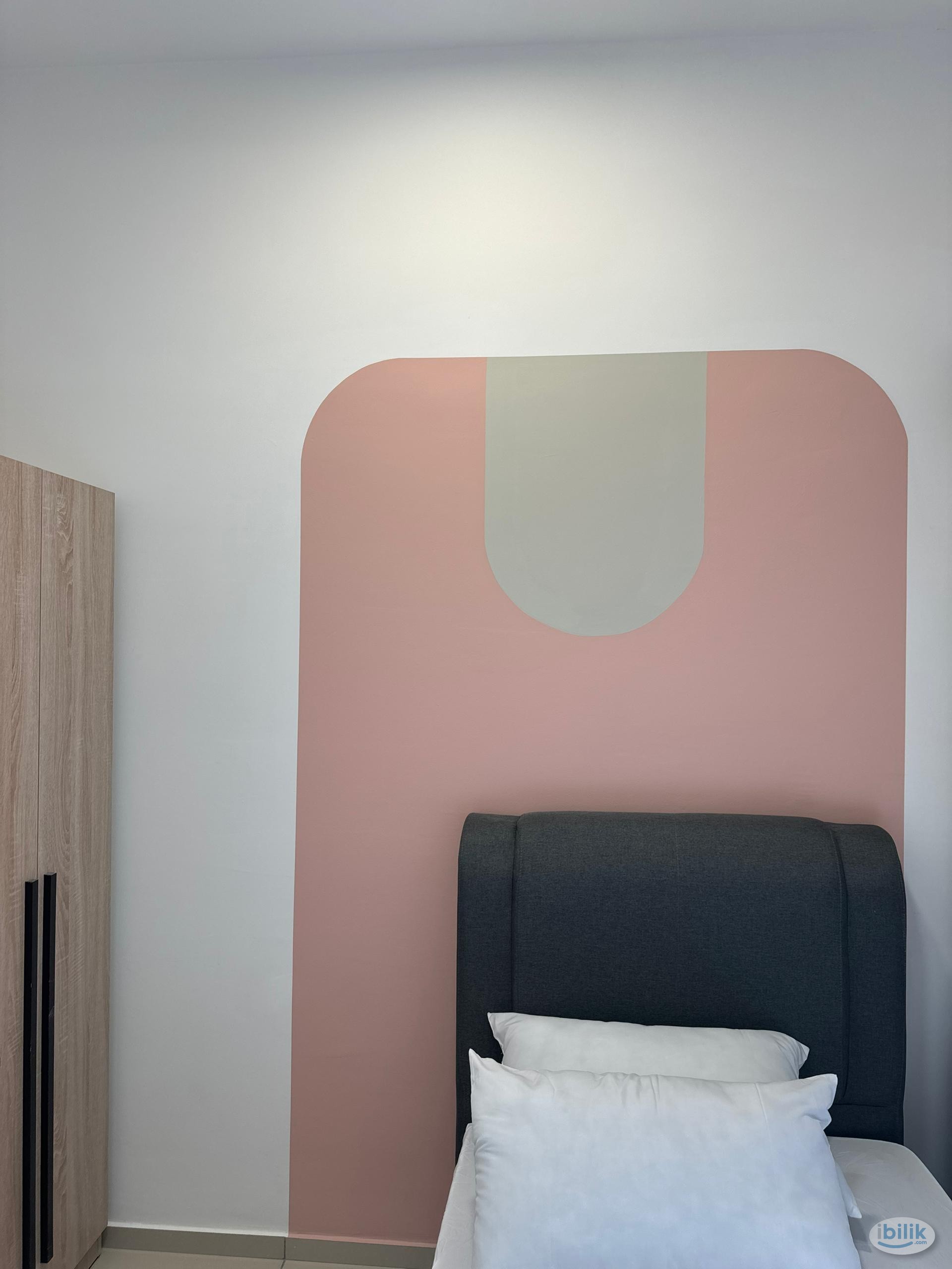Single Room @ One Equine (Fully Furnished unit) Seri Kembangan - Image 1