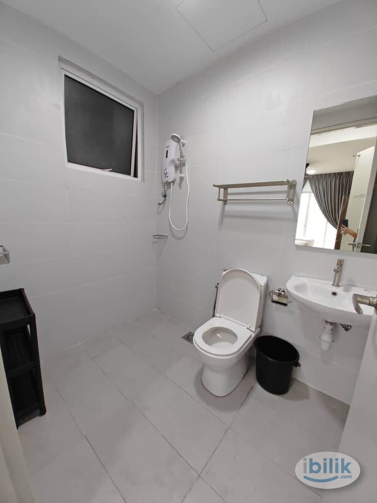 Master Room at Nadayu 801 @ Subang Murni, Shah Alam - Image 3