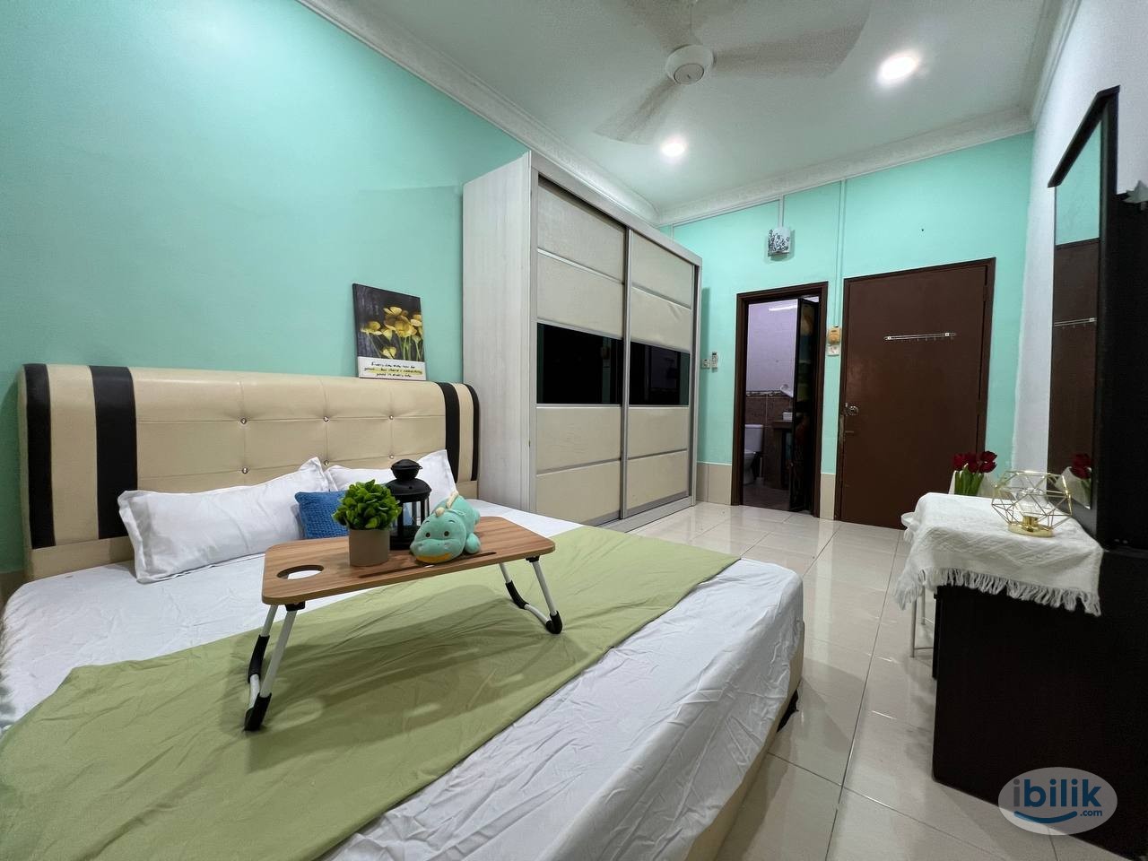 👩‍🎓👩‍💼 Bilik Sewa Murah (Female Unit) @ Taman Rasah Jaya, Seremban – Master Room, Low Depo! - Image 1