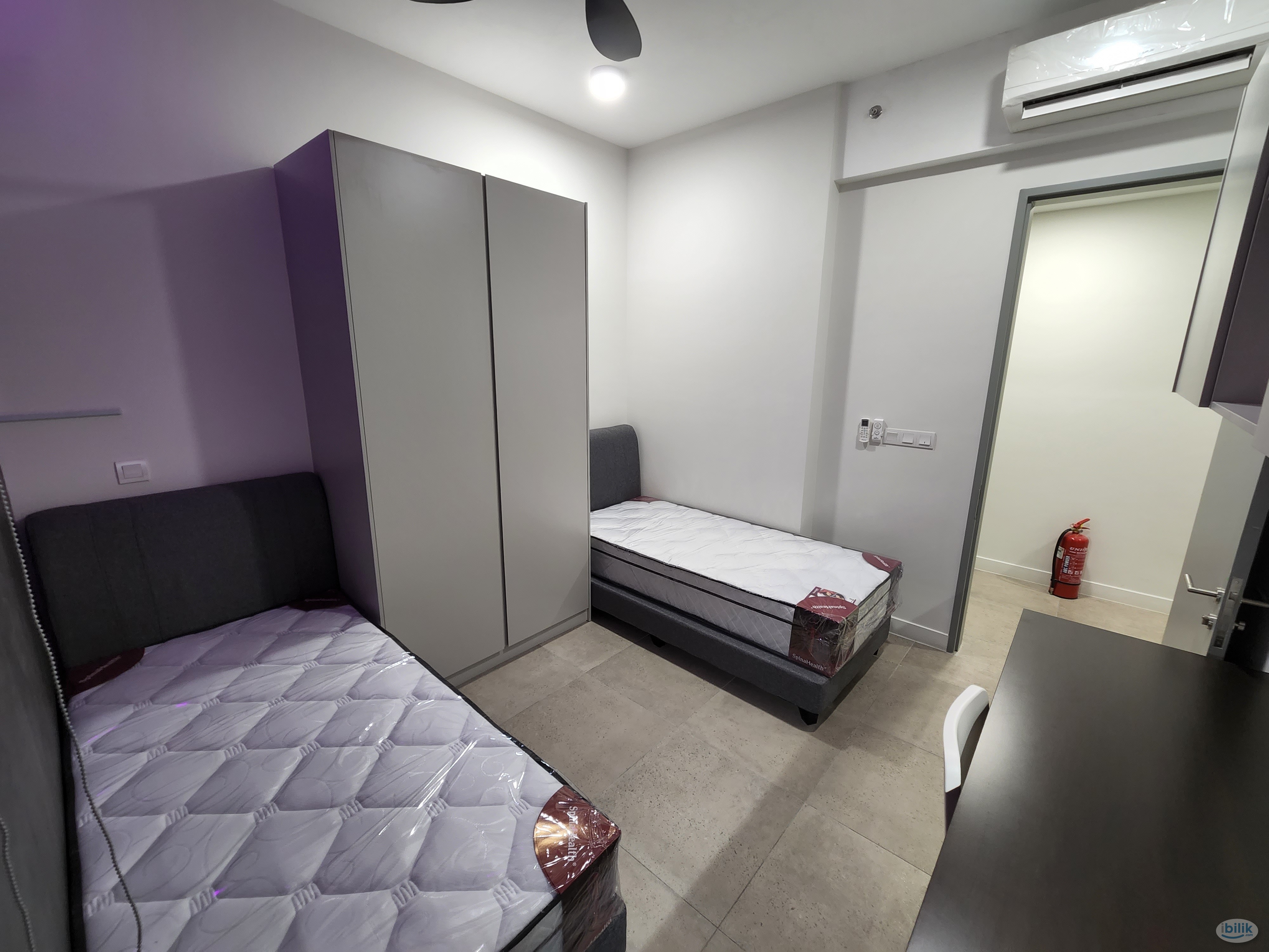Middle Room at Union Suites @ Bandar Sunway, Selangor [MALE Only] - Image 1