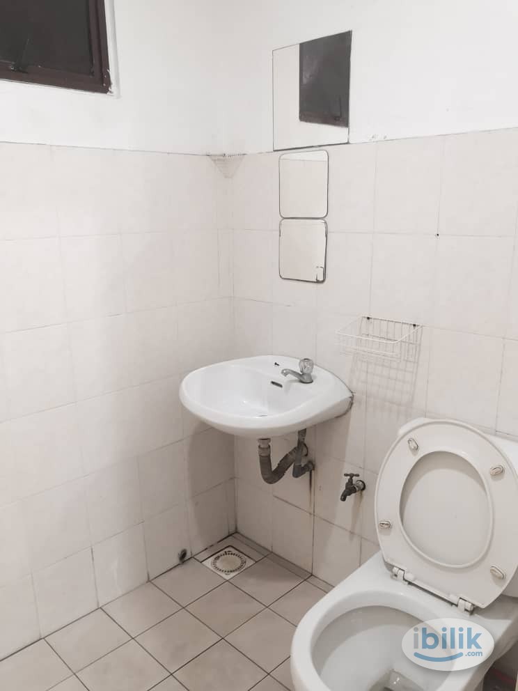 Middle Room at Palm Spring, Kota Damansara - Image 4
