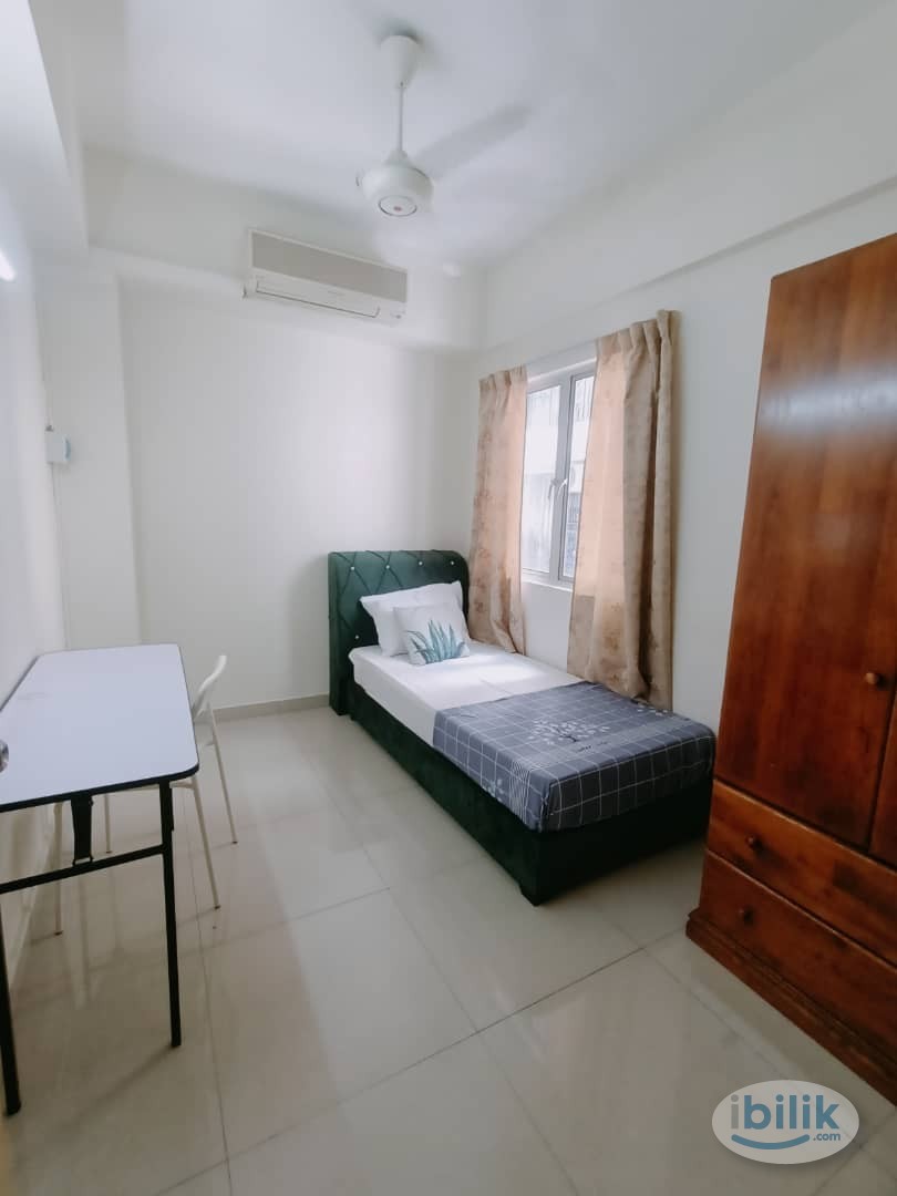 Female single window room at Ken damansara 1 - Image 1