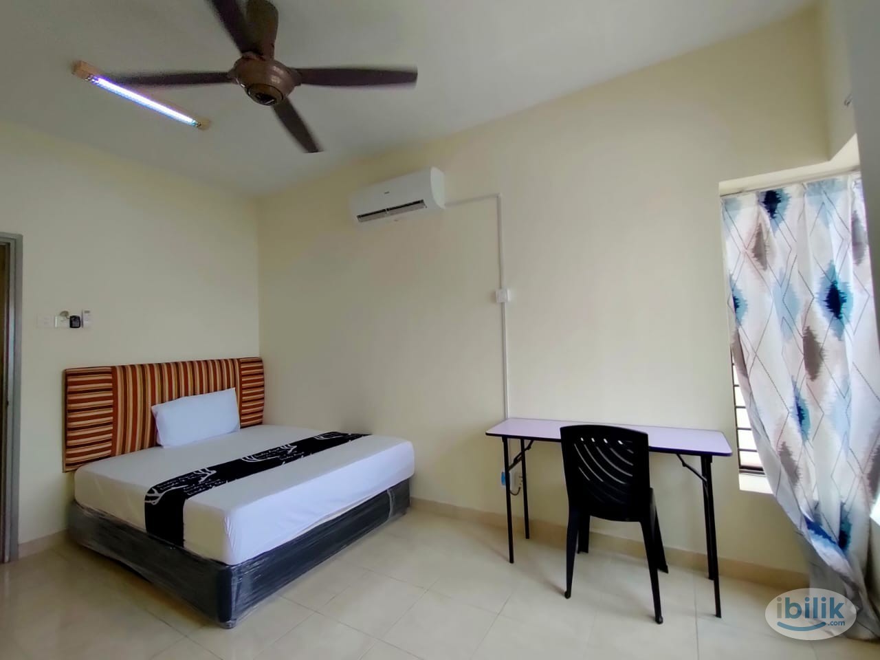 Female only middle room available at pelangi utama Condominium - Image 1