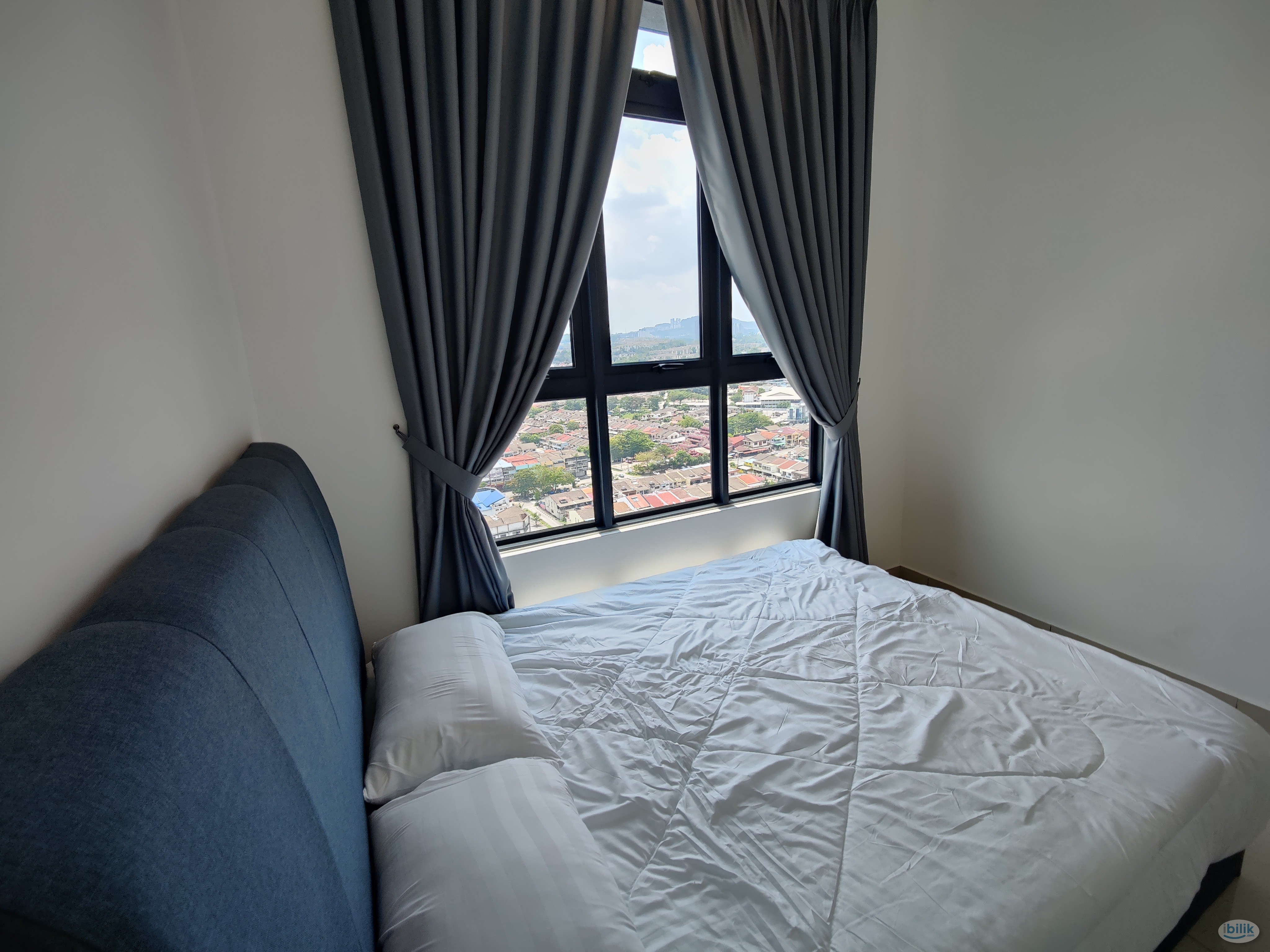 B11 Parkland Residence Cheras South,Female Unit,Middle Room With ,Free WiFi,Walking Distance To MRT Batu 11 Cheras - Image 3