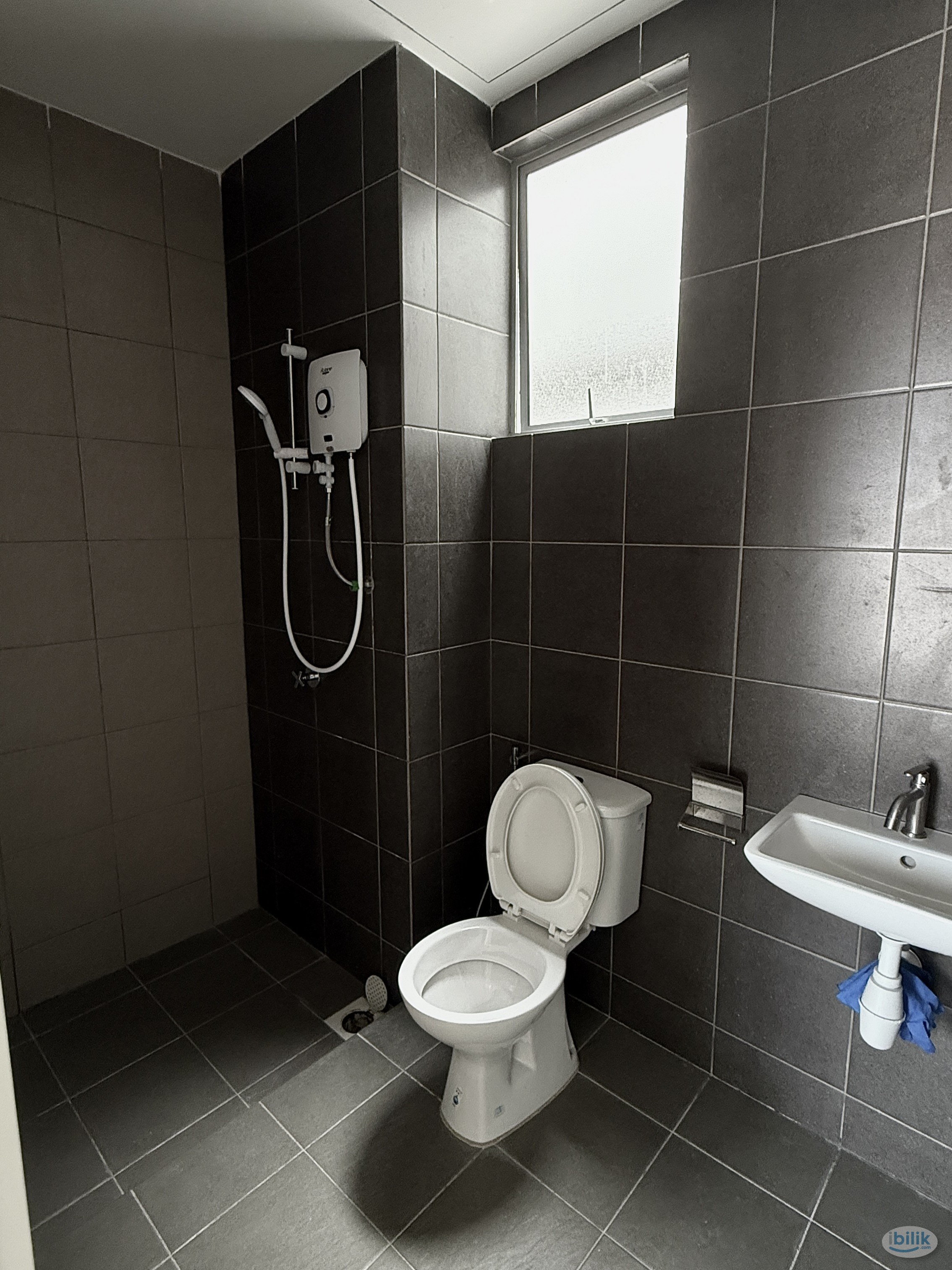 1 MIN WALK TO LRT SALAK SELATAN🚇Master Room at Pixel City Sentral, Bandar Sri Permaisuri - Image 5