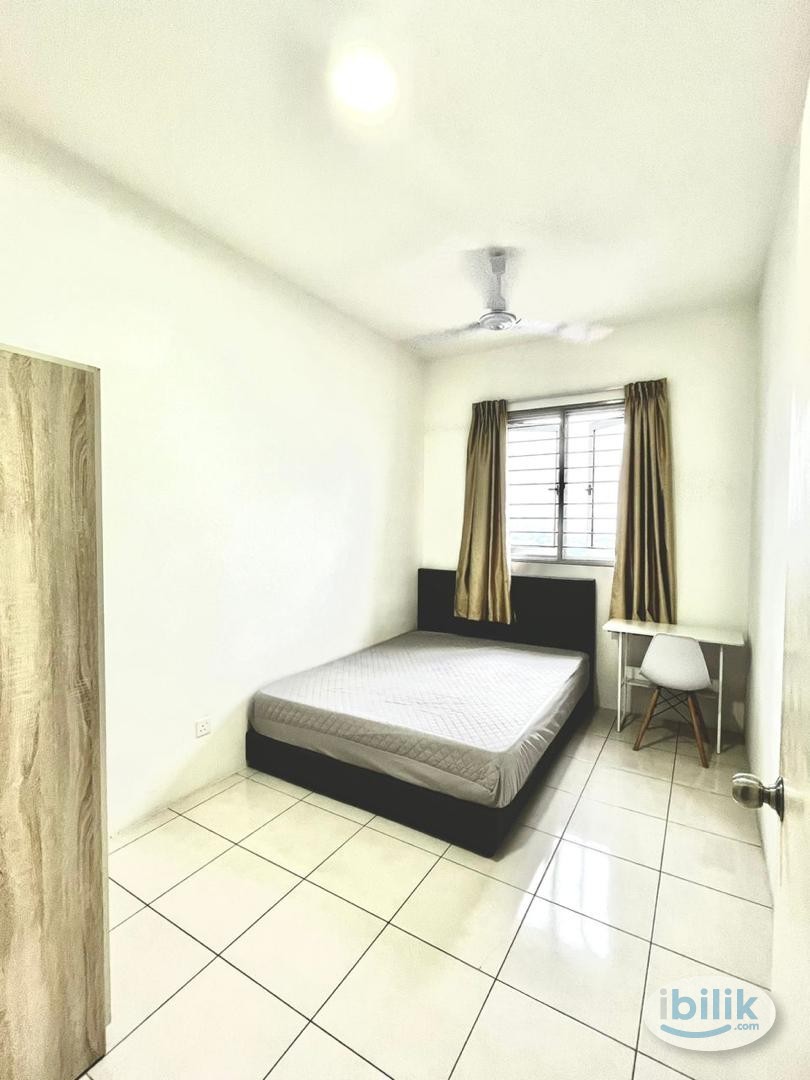 Master Room at Master Room at Seri Wahyu Residence next to Lakeville Residence - Jalan Ipoh - Image 1
