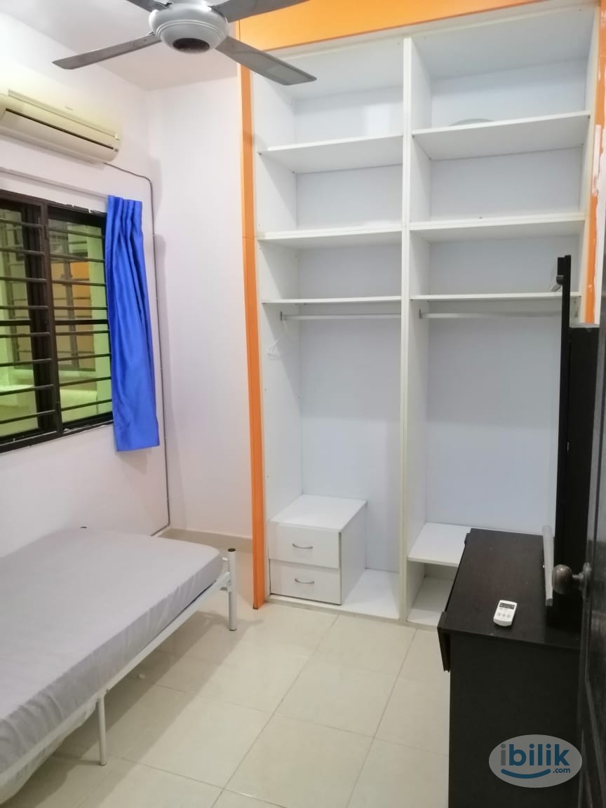 Male single room at pelangi utama Condominium - Image 2