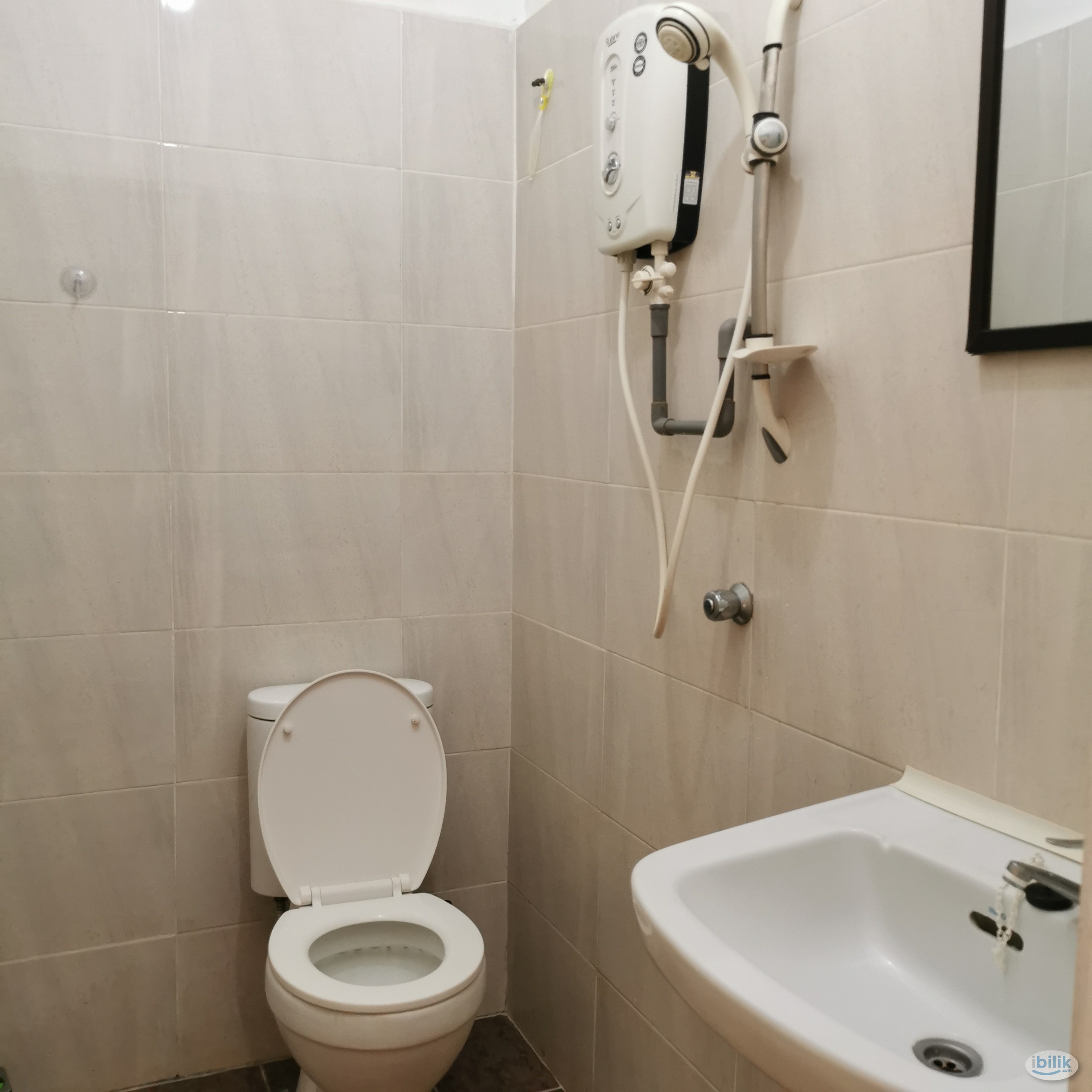 SS15 house facing Subang Jaya LRT / KTM station – own bath, furnished room posted by owner - Image 3