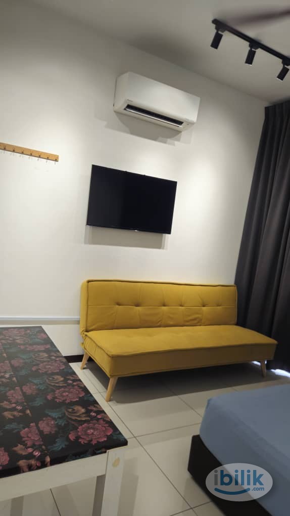 Middle Room at Luminari, Butterworth - Image 1