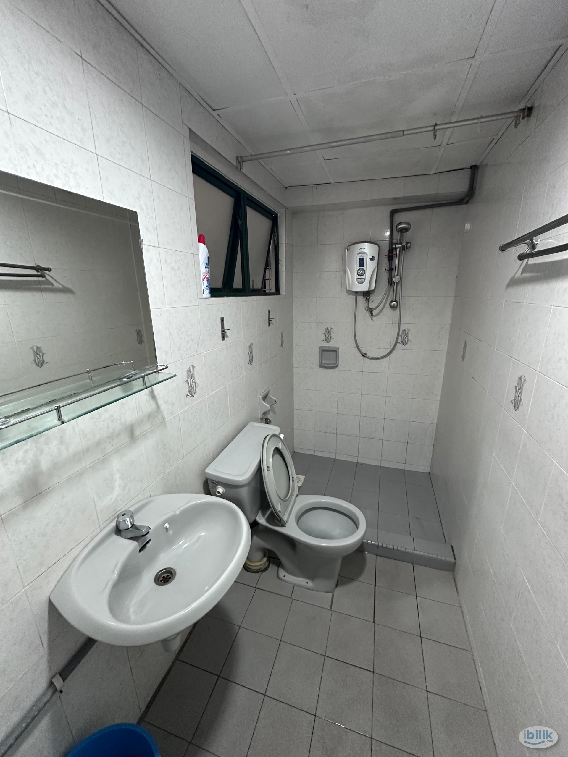 Middle Room at Desa Kiara, TTDI - Image 2