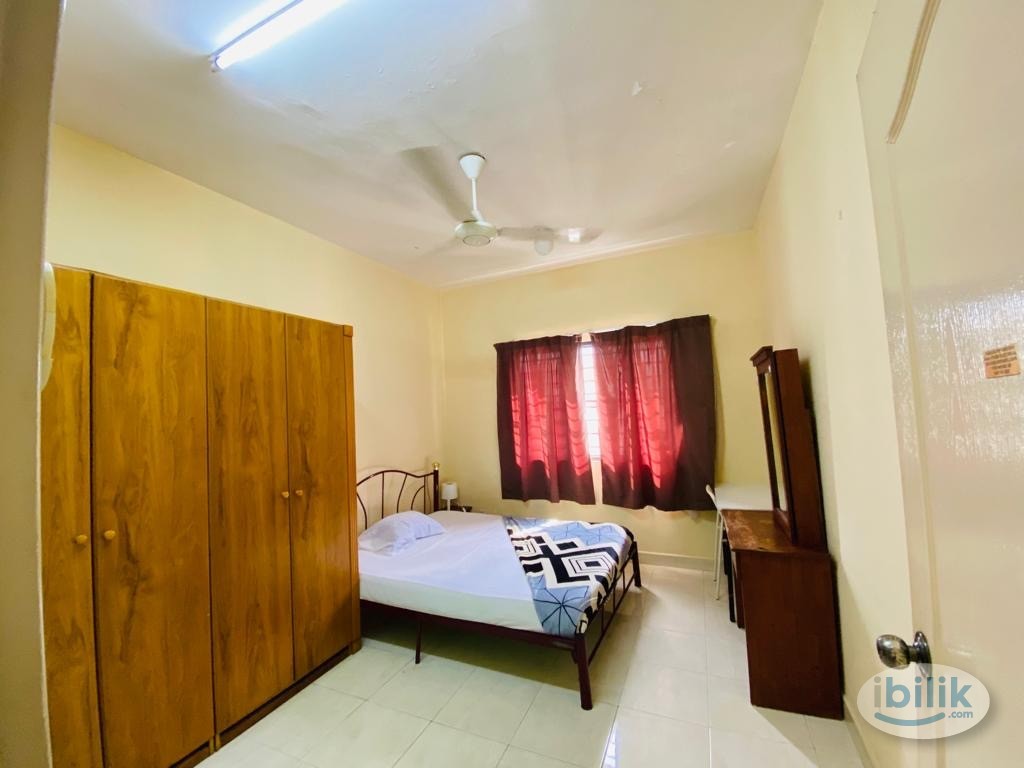 Master room private bath room at pelangi utama - Image 1