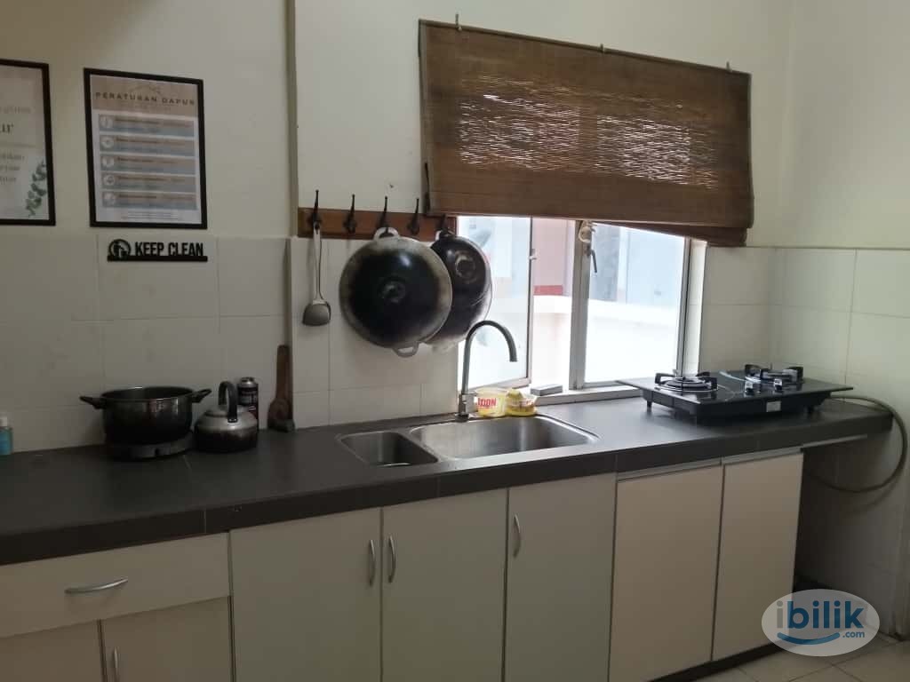 Middle Room - Image 3