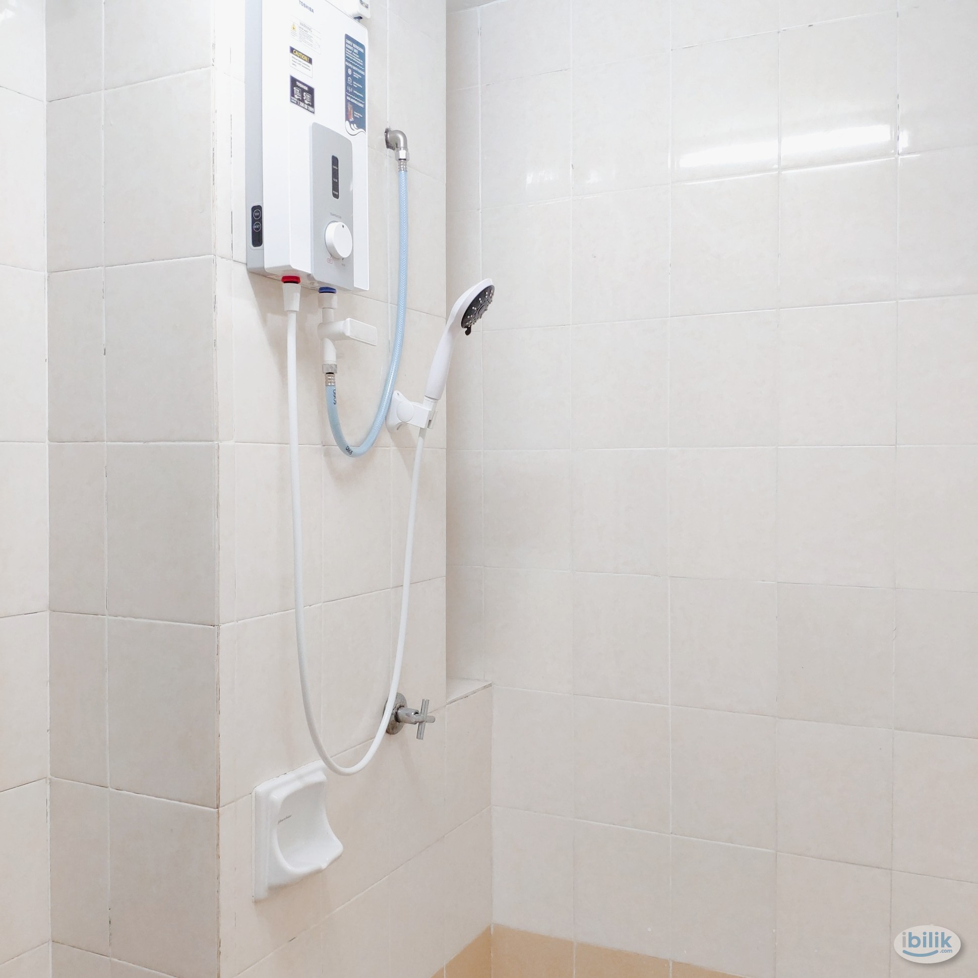 AirCon Master Room, Drive to Work, Balakong Jaya, Balakong - Image 4
