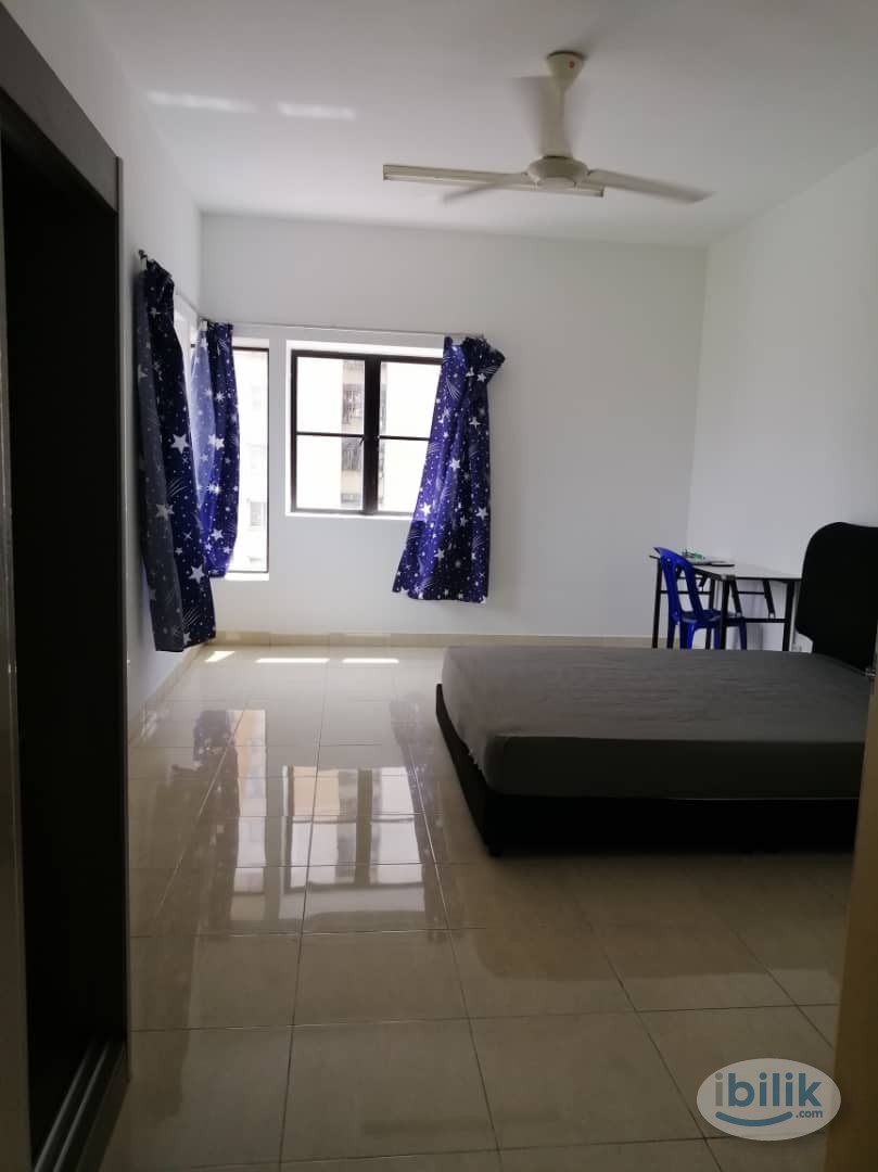 Mrt pelangi Utama Condominium master room - Image 2