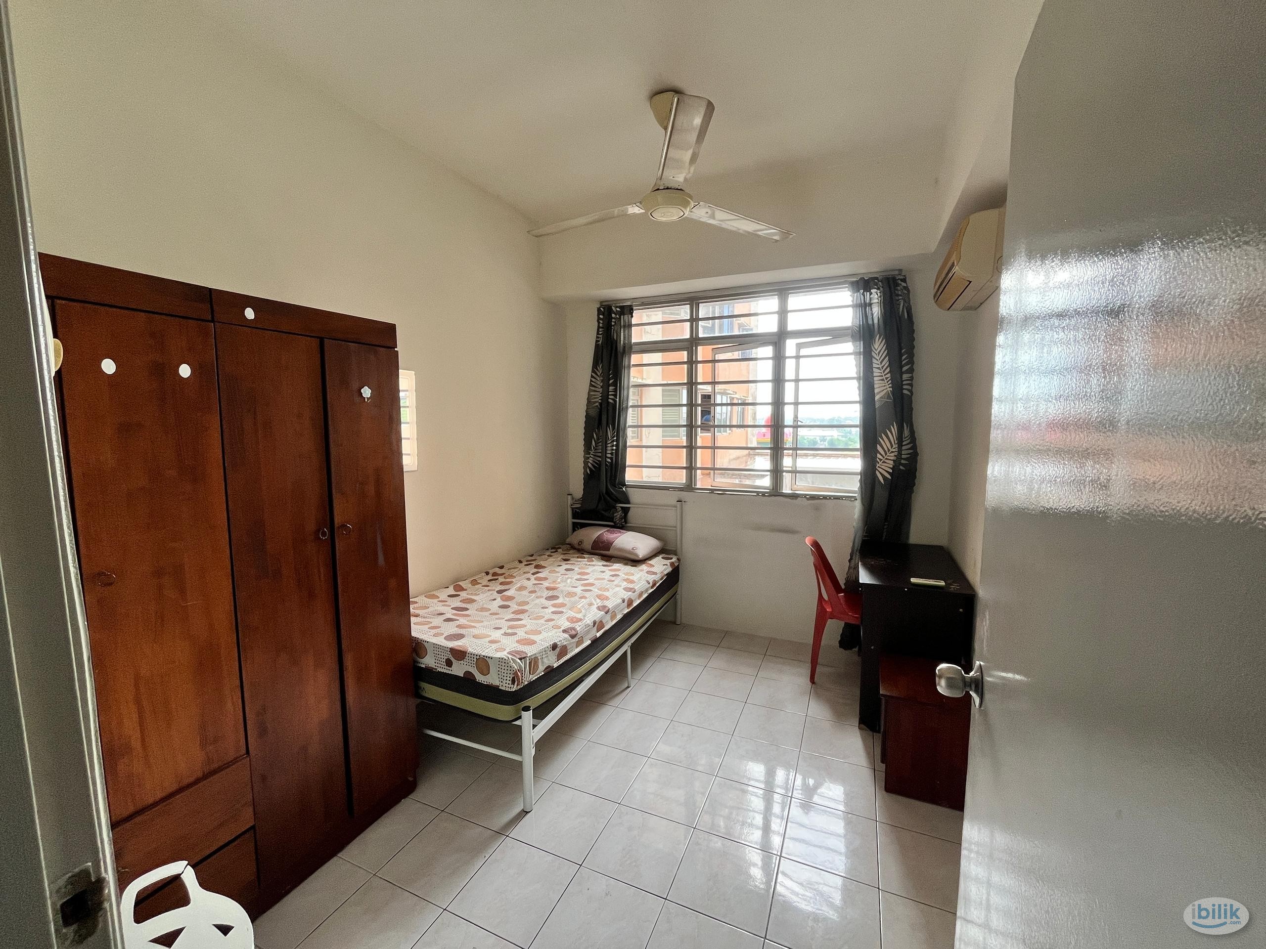 Next to LRT Middle Room RM650 in USJ 19 - Image 2